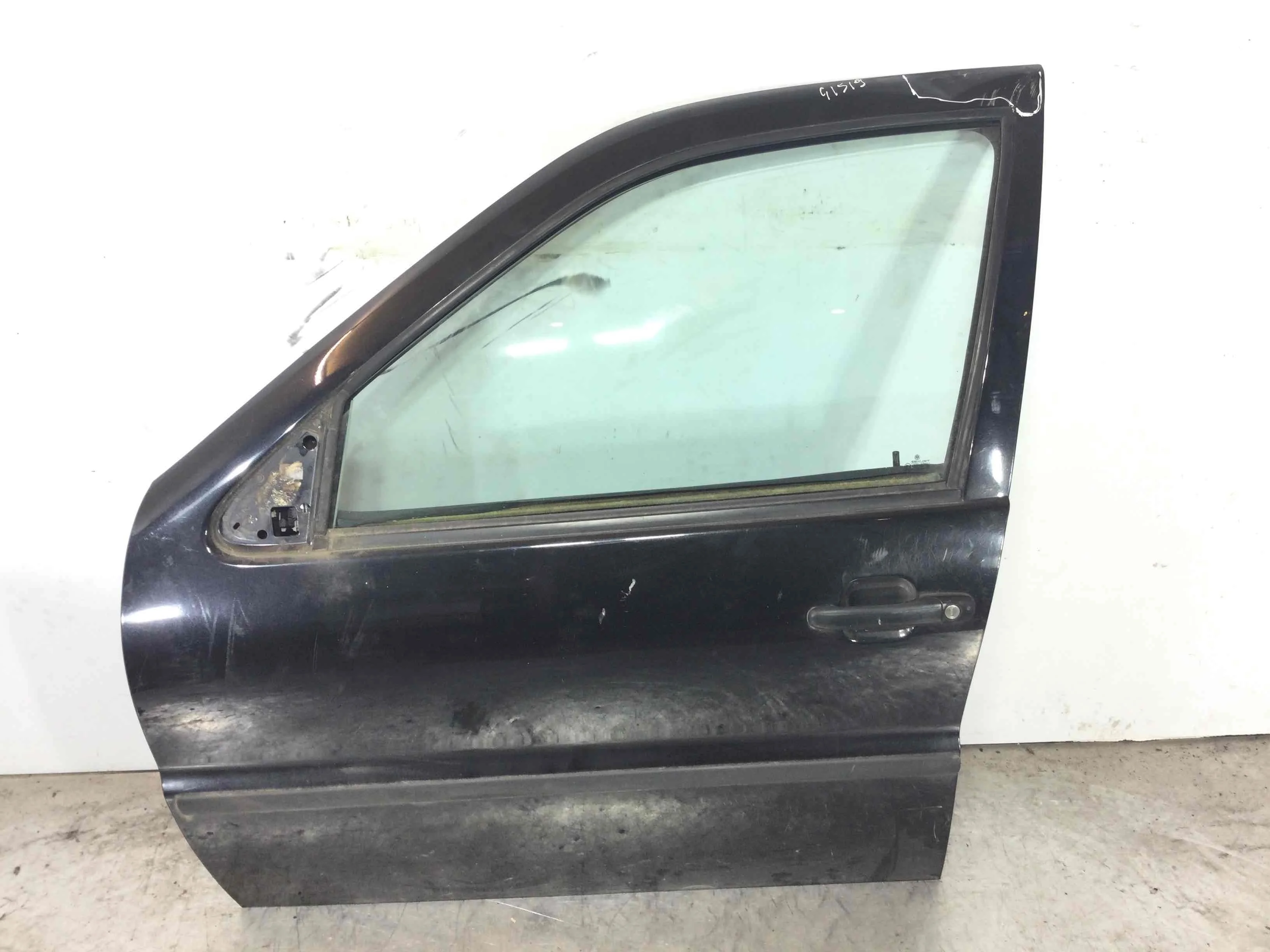 Дверь передняя левая Volkswagen Polo 3 поколение [рестайлинг] (2000-2002) бензин 1.4 i Механика 5-дв, х/б