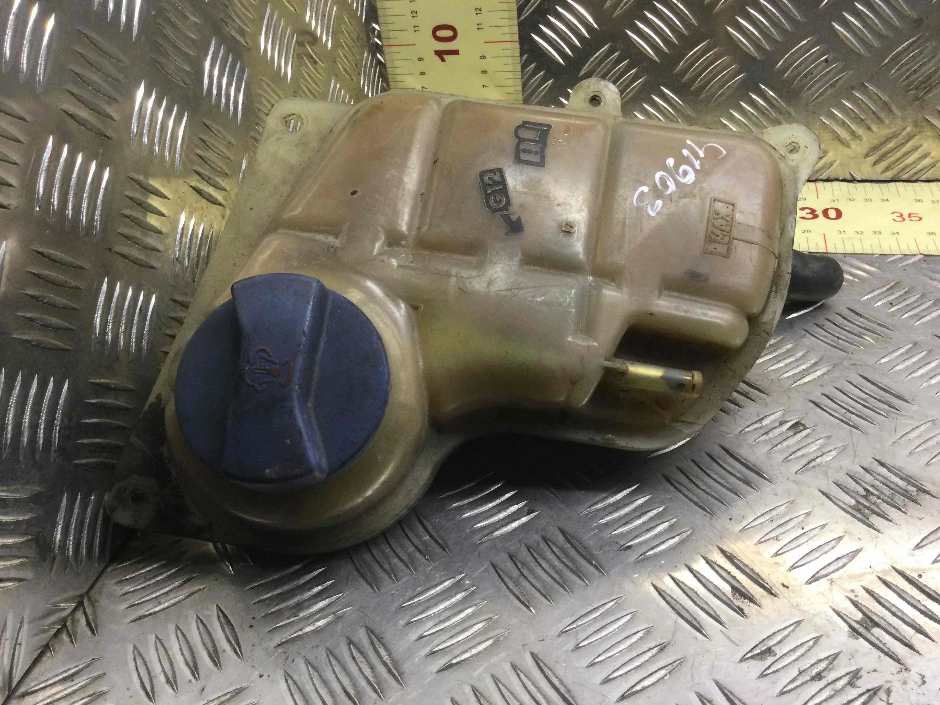 Бачок расширительный Audi A4 B5 (1994-1999) бензин 1.6 i Механика Универсал