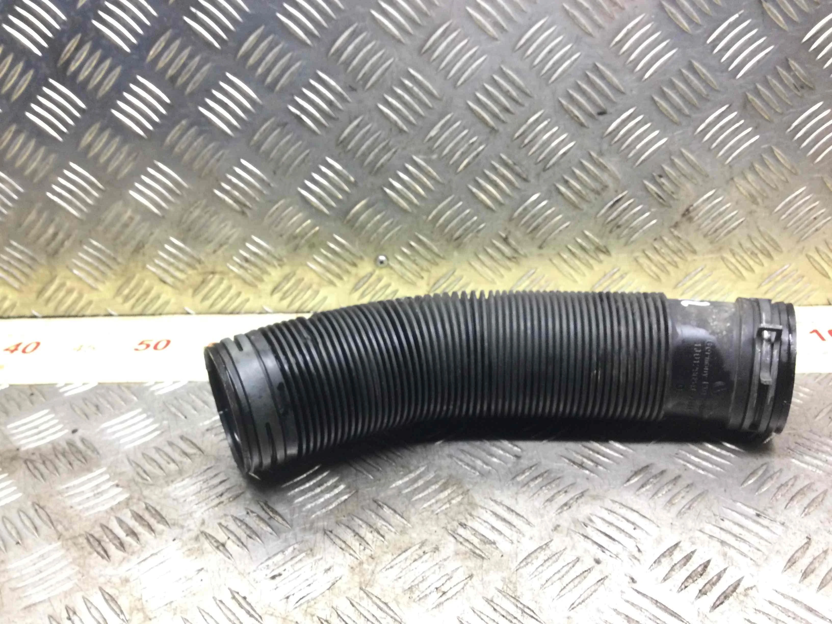 Патрубок воздушного фильтра Volkswagen Golf 4 поколение (1997-2004) дизель 1.9 TDI Механика 5-дв, х/б