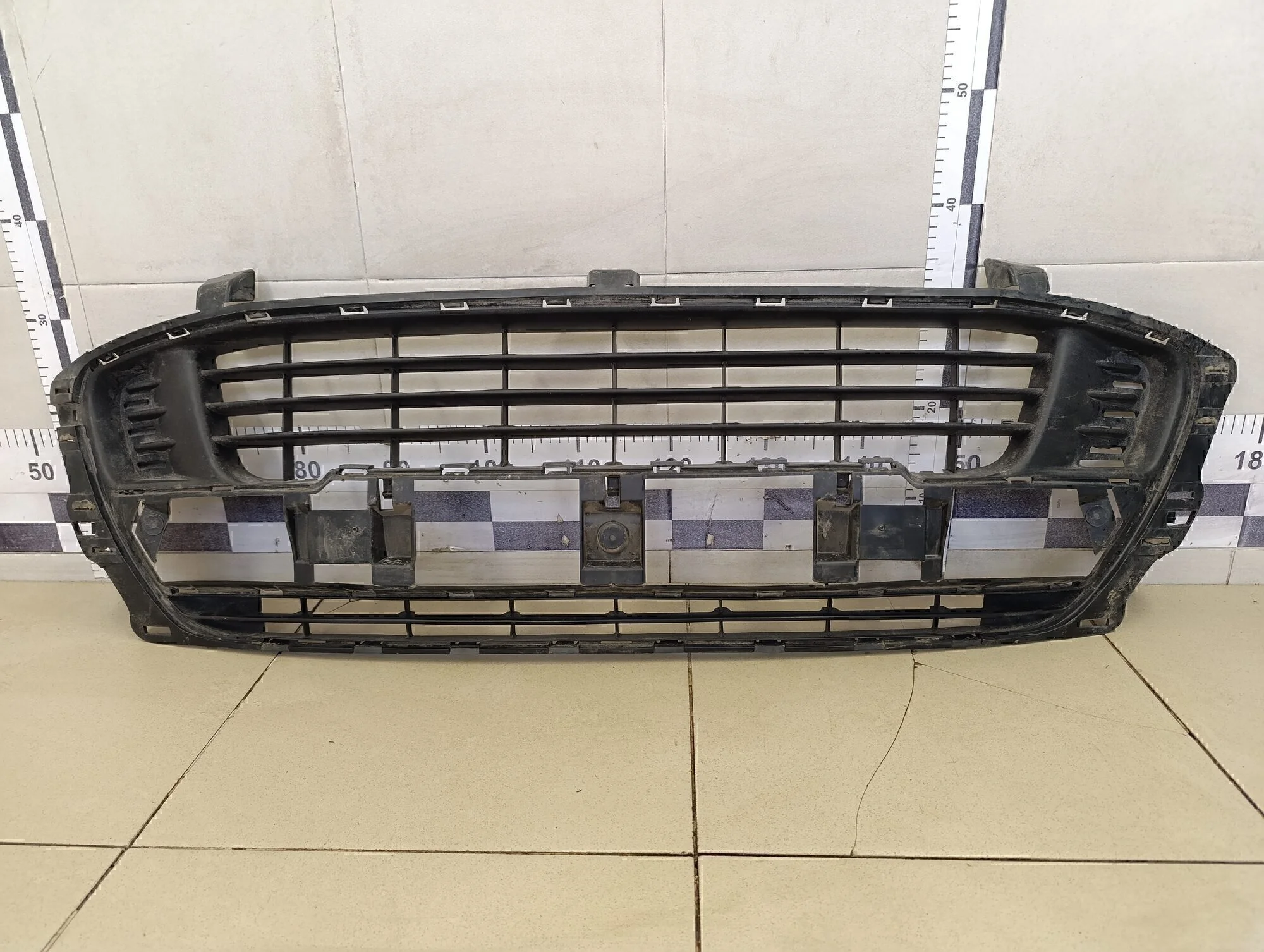 Решетка в бампер центральная C4 2005-2011
