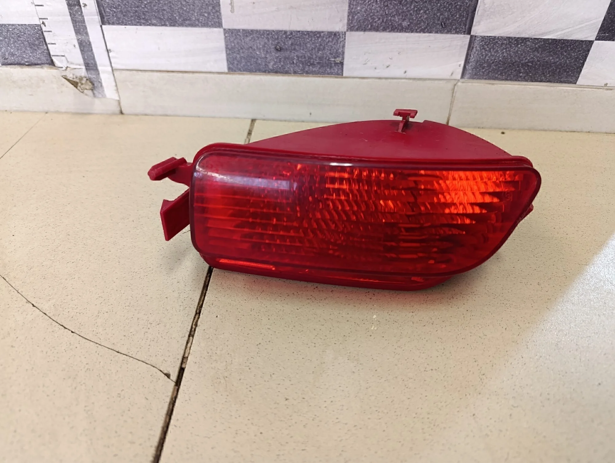 Фонарь задний в бампер левый C4 2005-2011