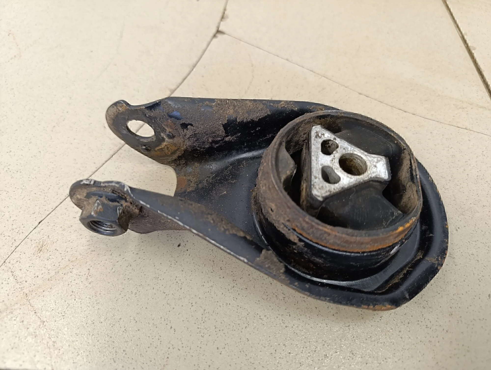 Опора двигателя задняя Focus II 2005-2008