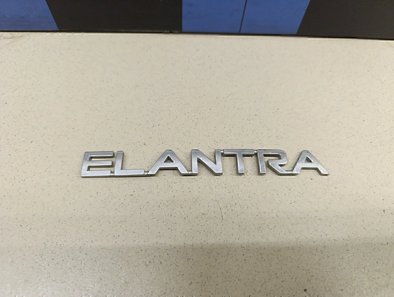 Эмблема на крышку багажника Elantra 2000-2005