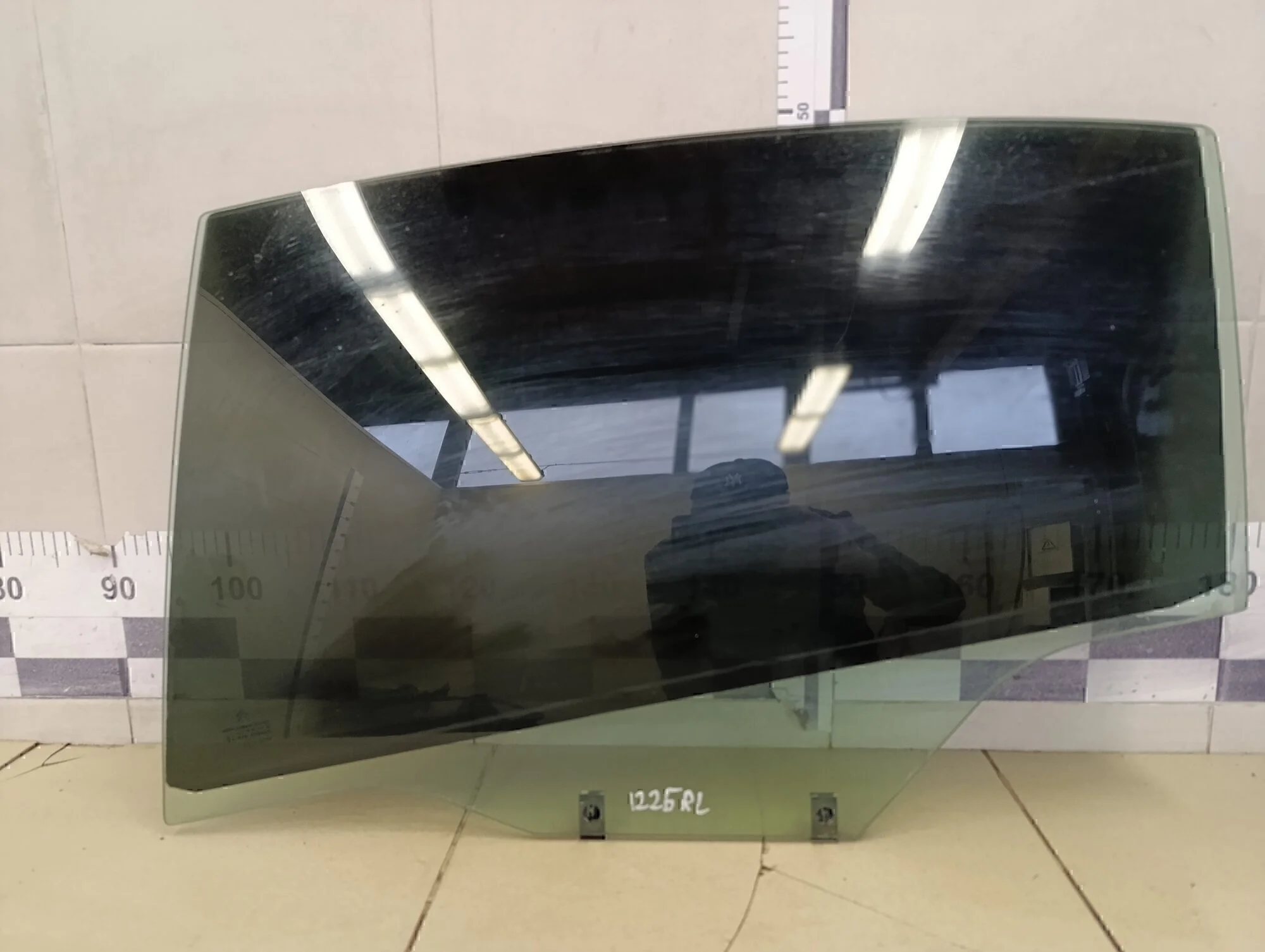 Стекло двери задней левой C4 2005-2011