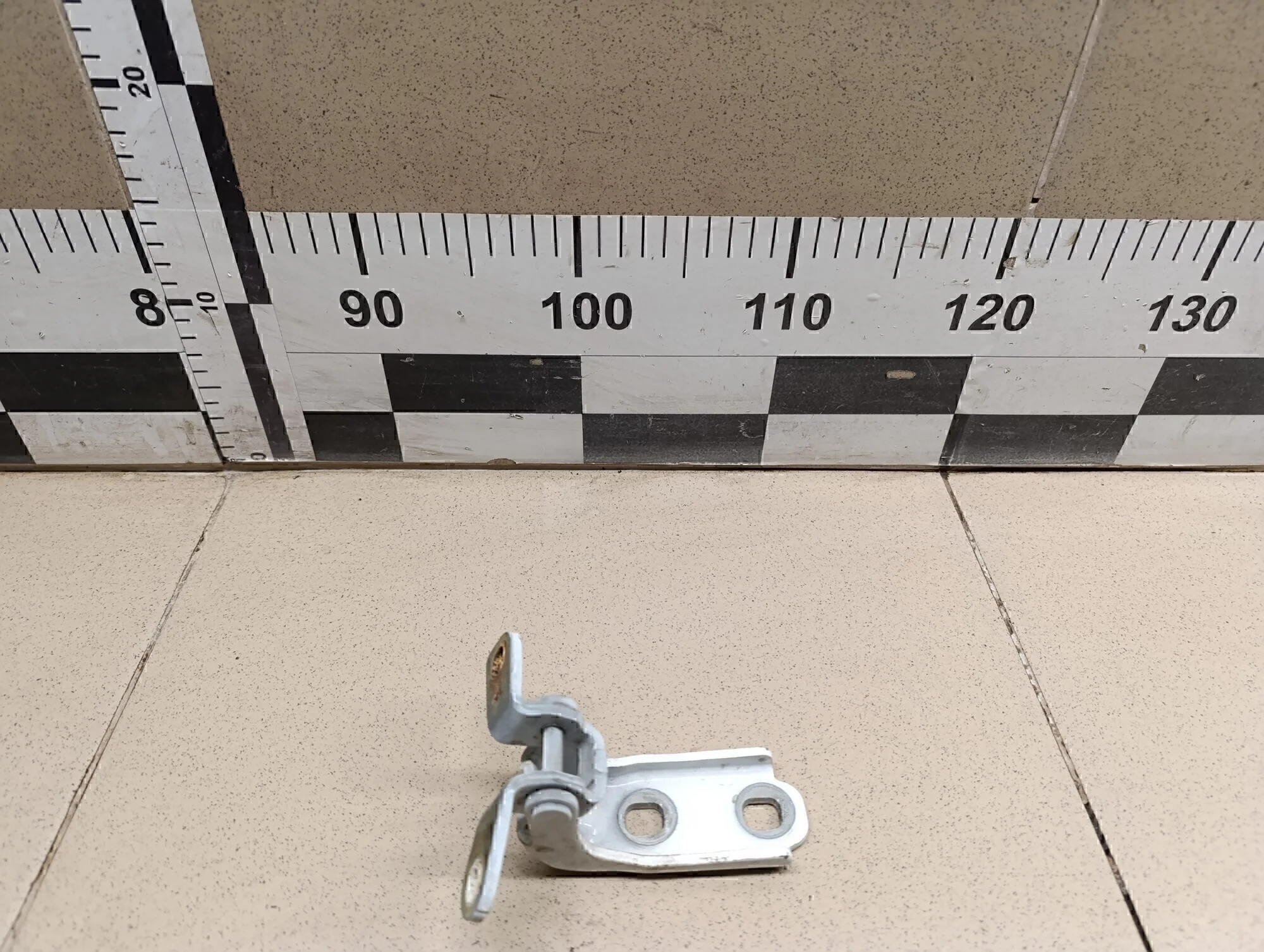 Петля двери Cruze 2009-2016