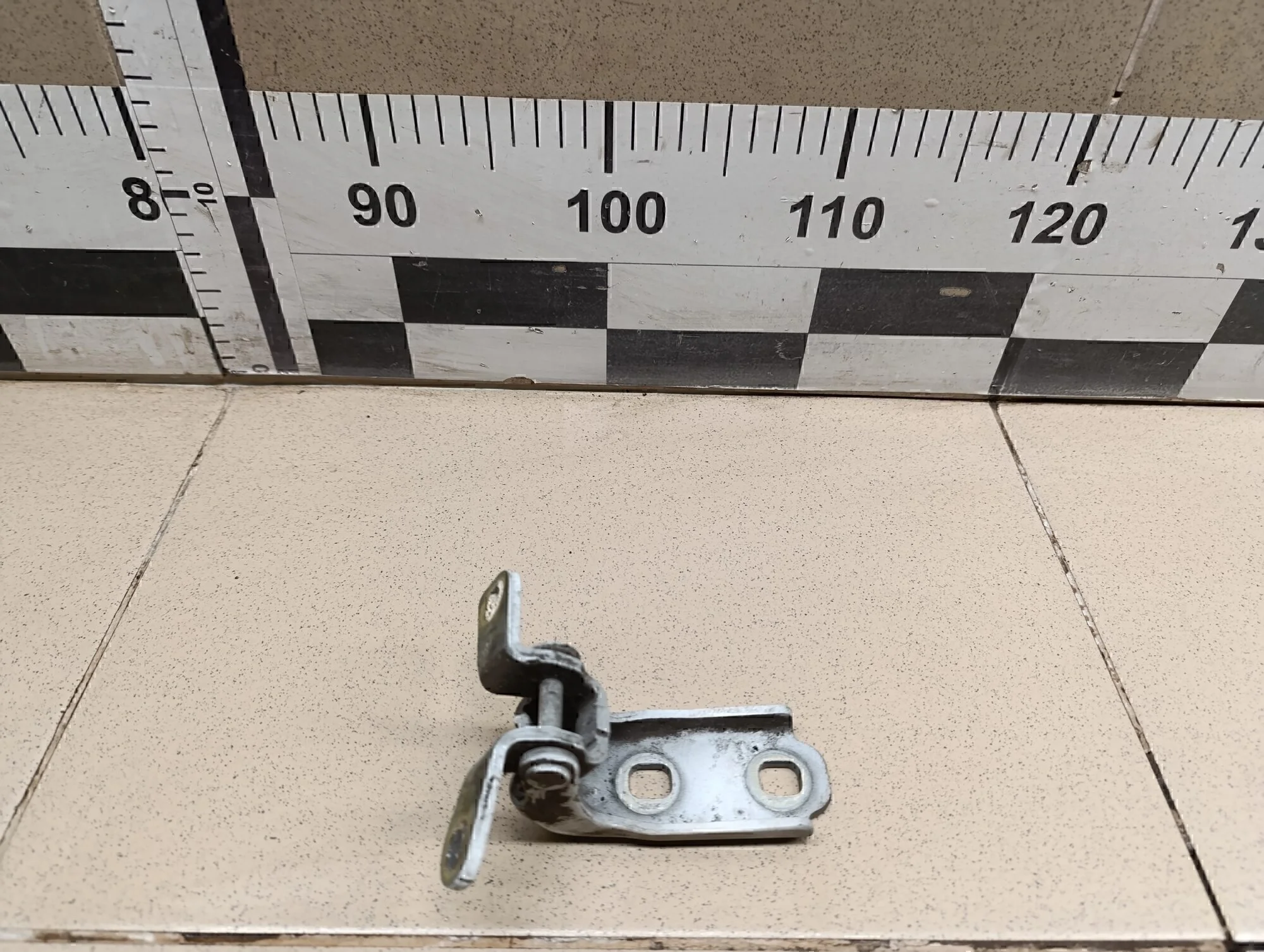 Петля двери Cruze 2009-2016