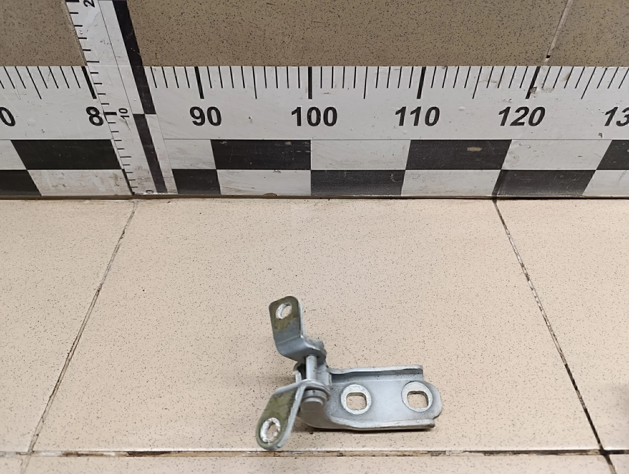 Петля двери Cruze 2009-2016