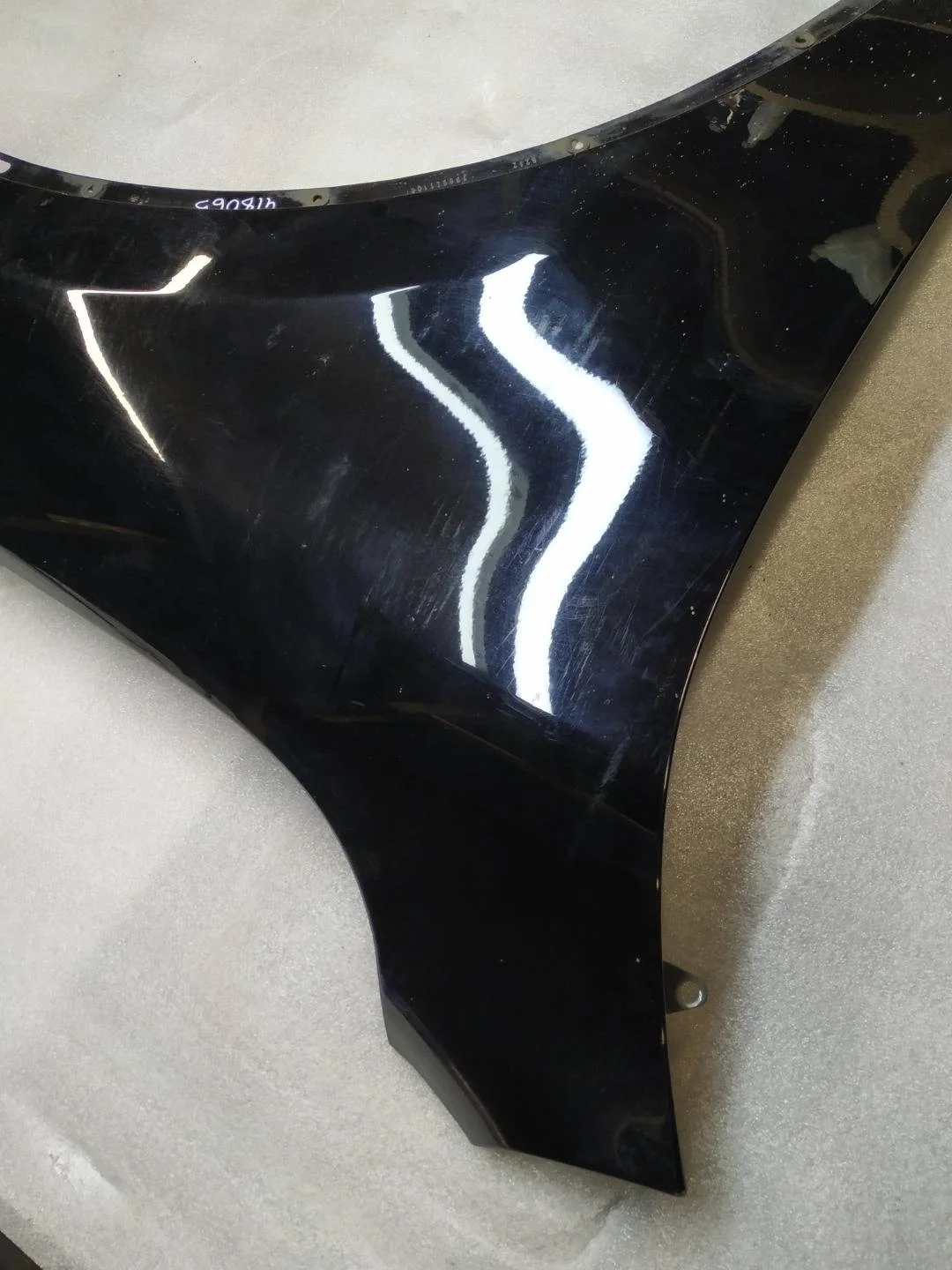 крыло переднее правое Volkswagen Touareg 2 7P6