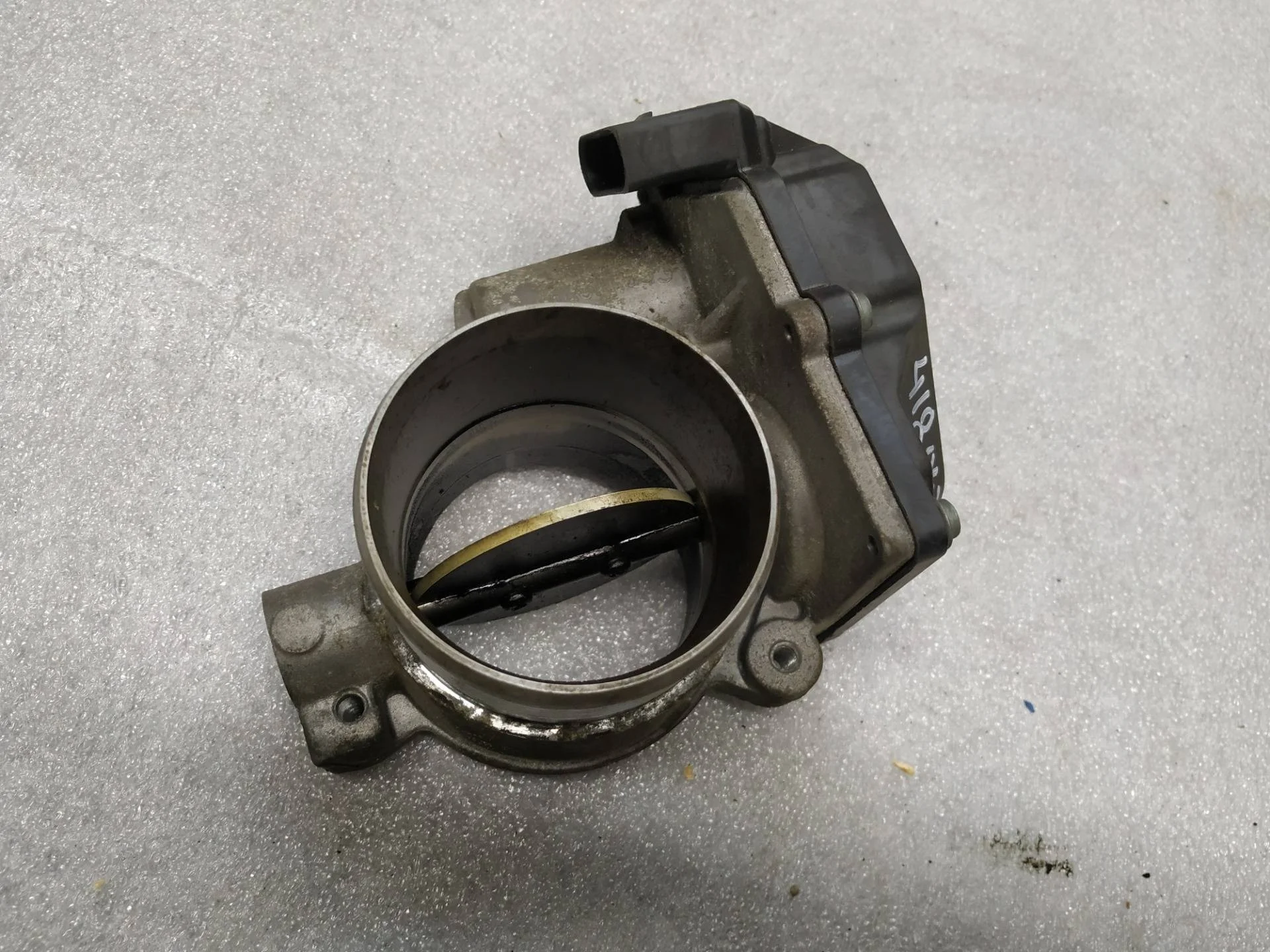 дроссельная заслонка Volkswagen Touareg 2 7P6