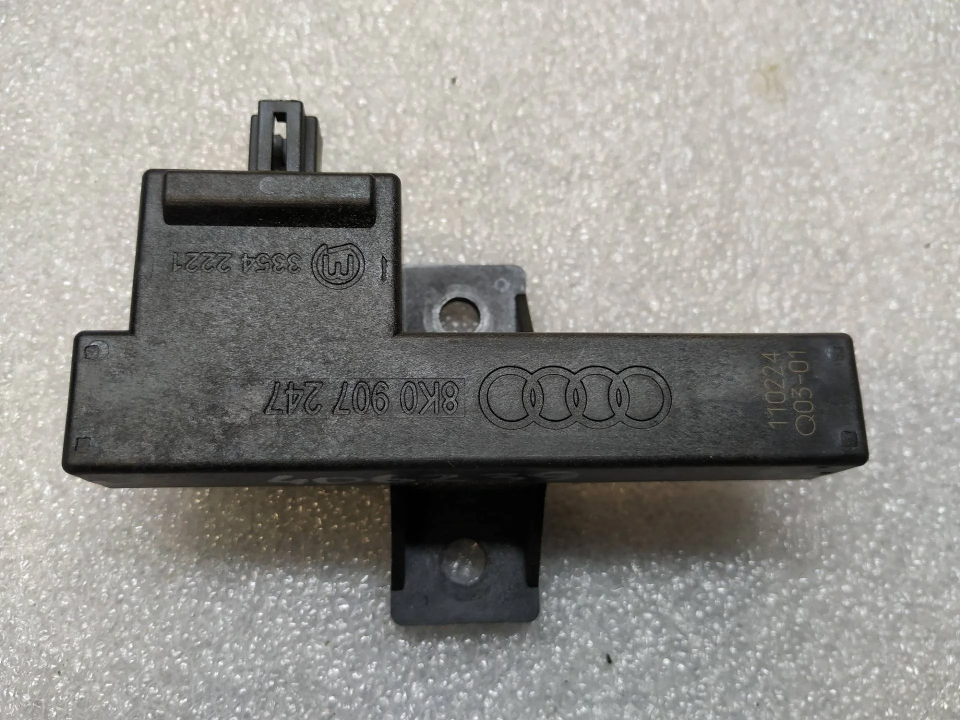 антенна системы комфортного доступа Volkswagen Touareg 2 7P6 2011