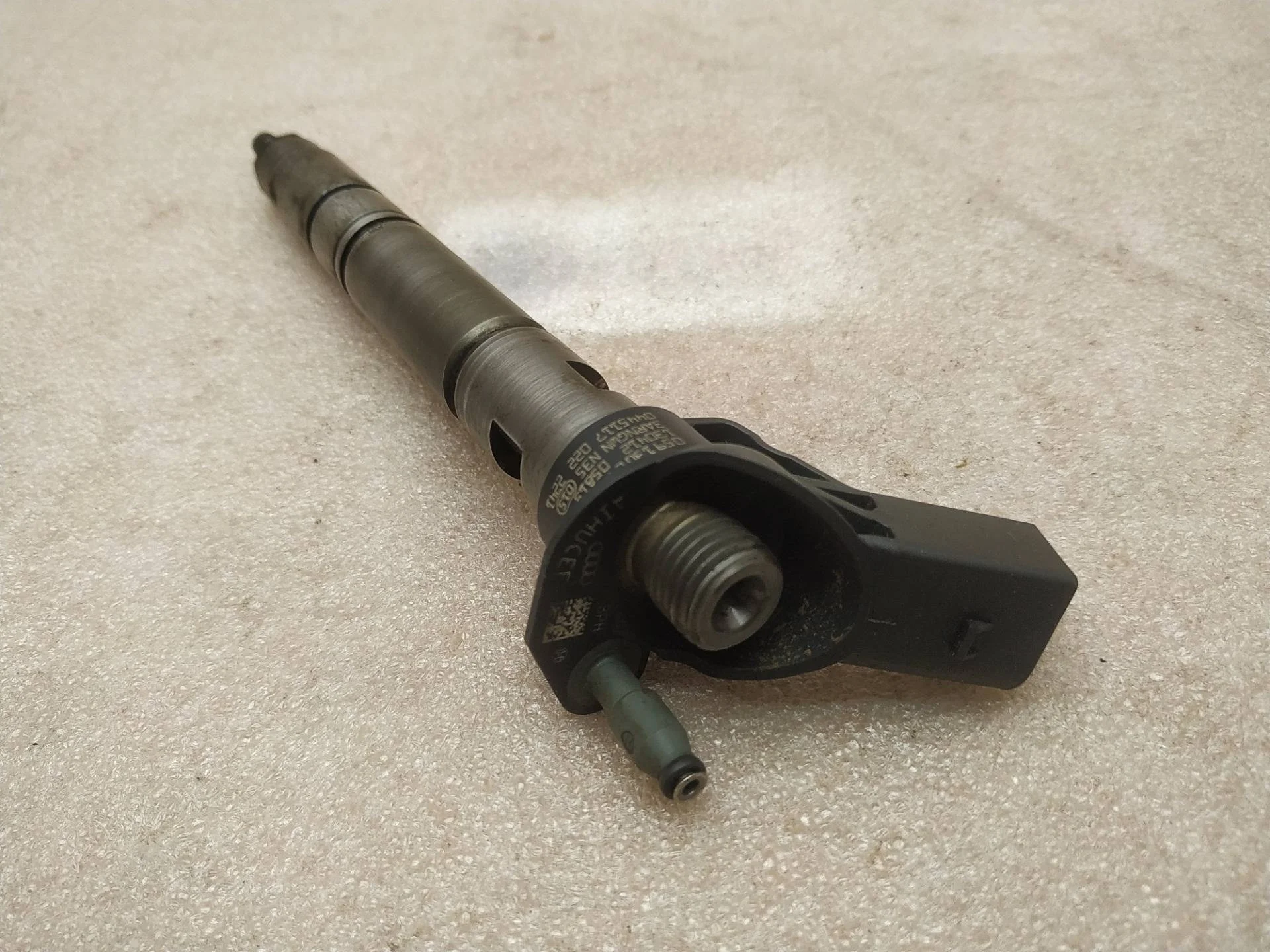 форсунка топливная Volkswagen Touareg 2 7P6 2013