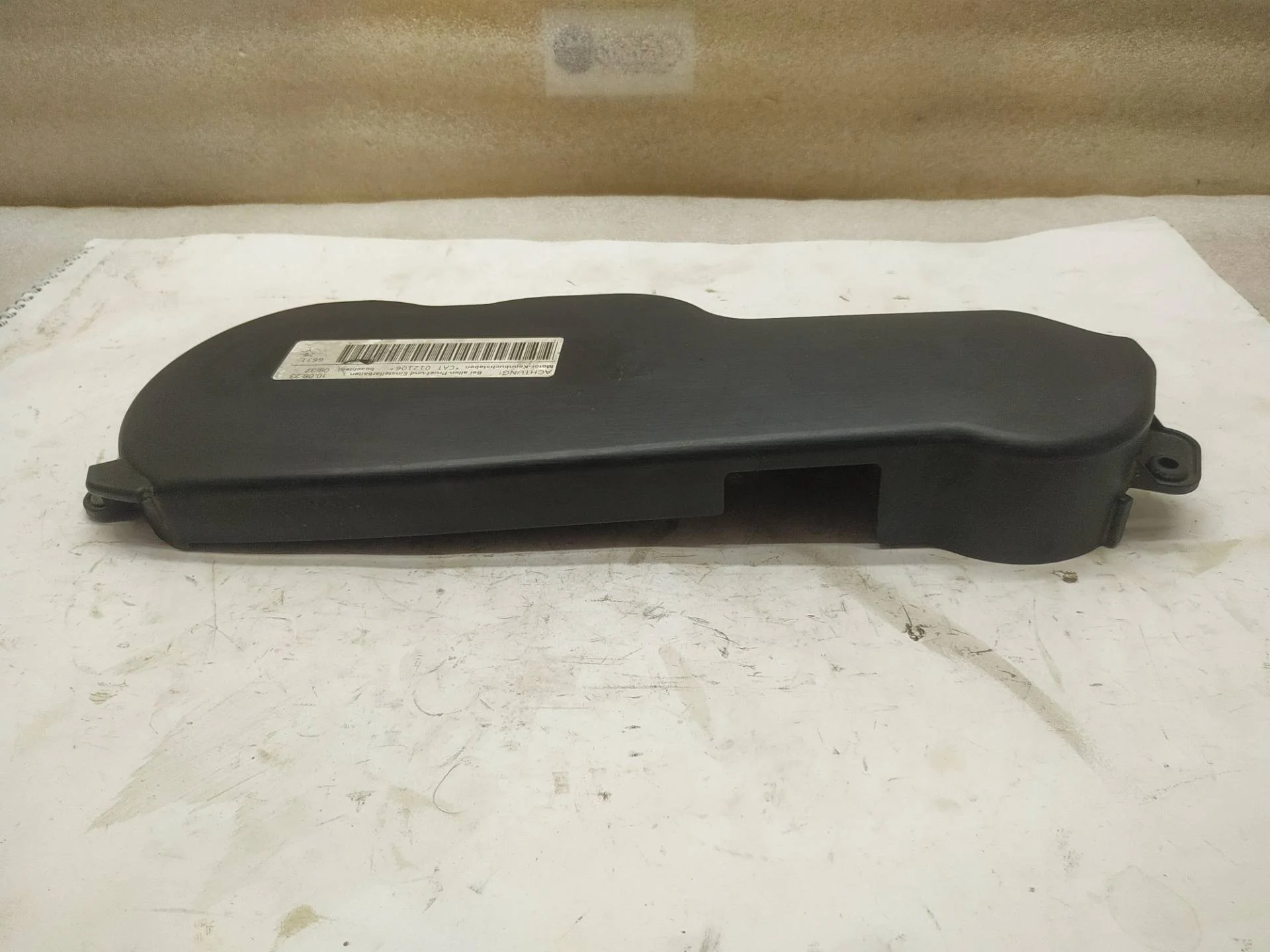 защита (кожух) ремня ГРМ Volkswagen Touareg 2 7P6 2011