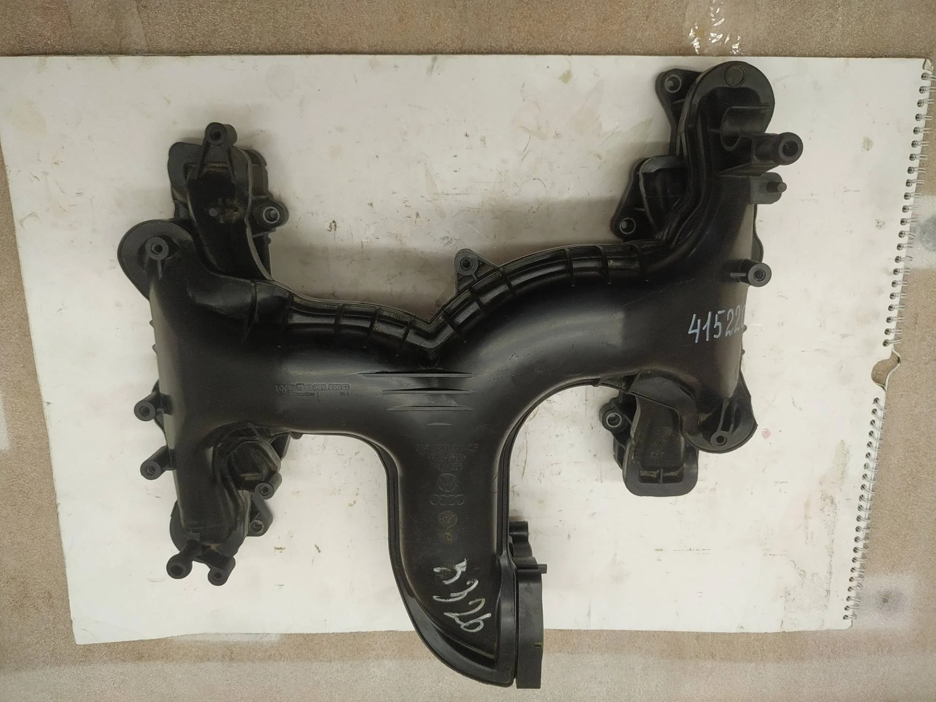 впускной коллектор Volkswagen Touareg 2 7P6 2013