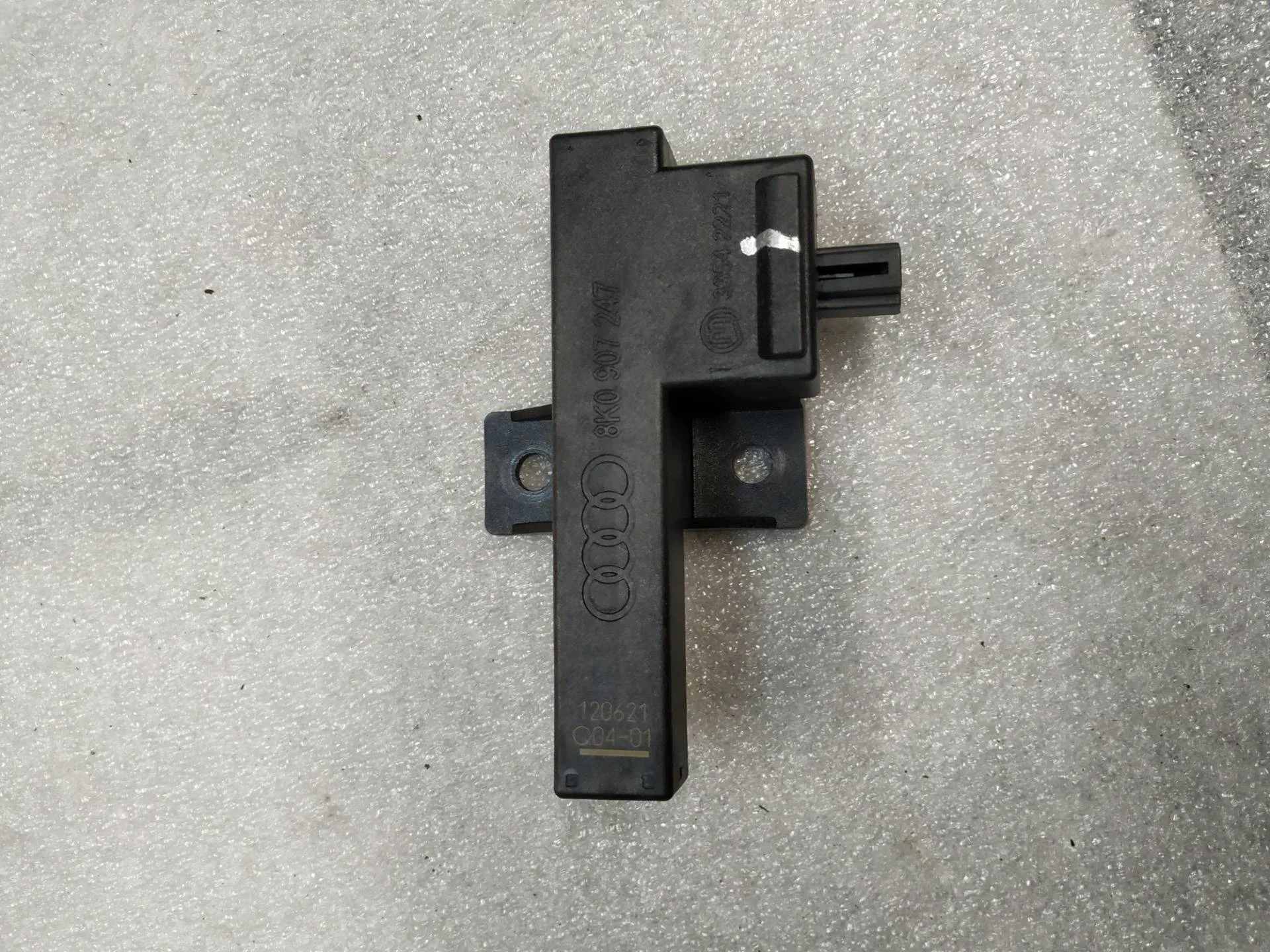 антенна системы комфортного доступа Volkswagen Touareg 2 7P6 2012