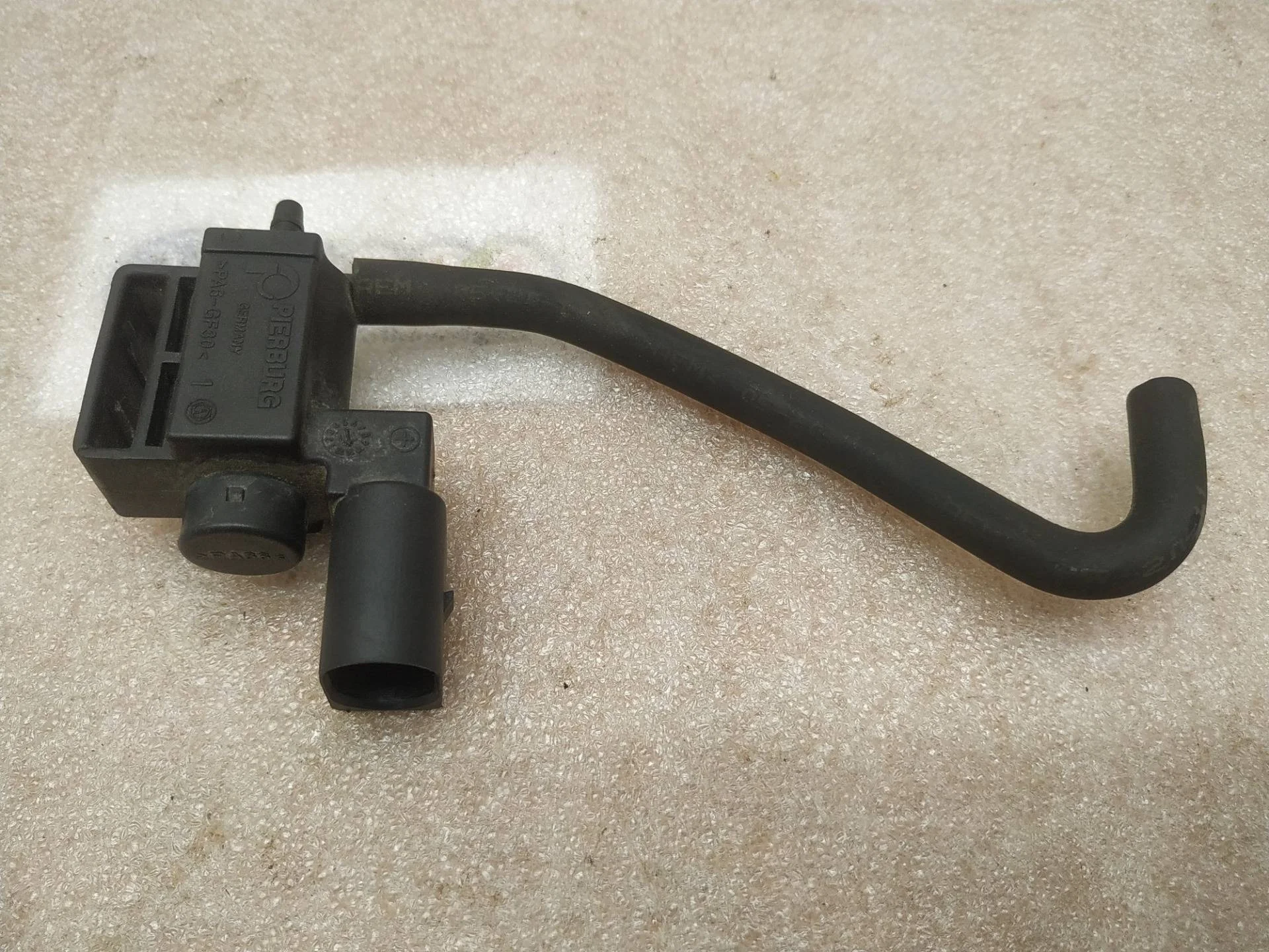 электромагнитный клапан Volkswagen Touareg 7P6 2012