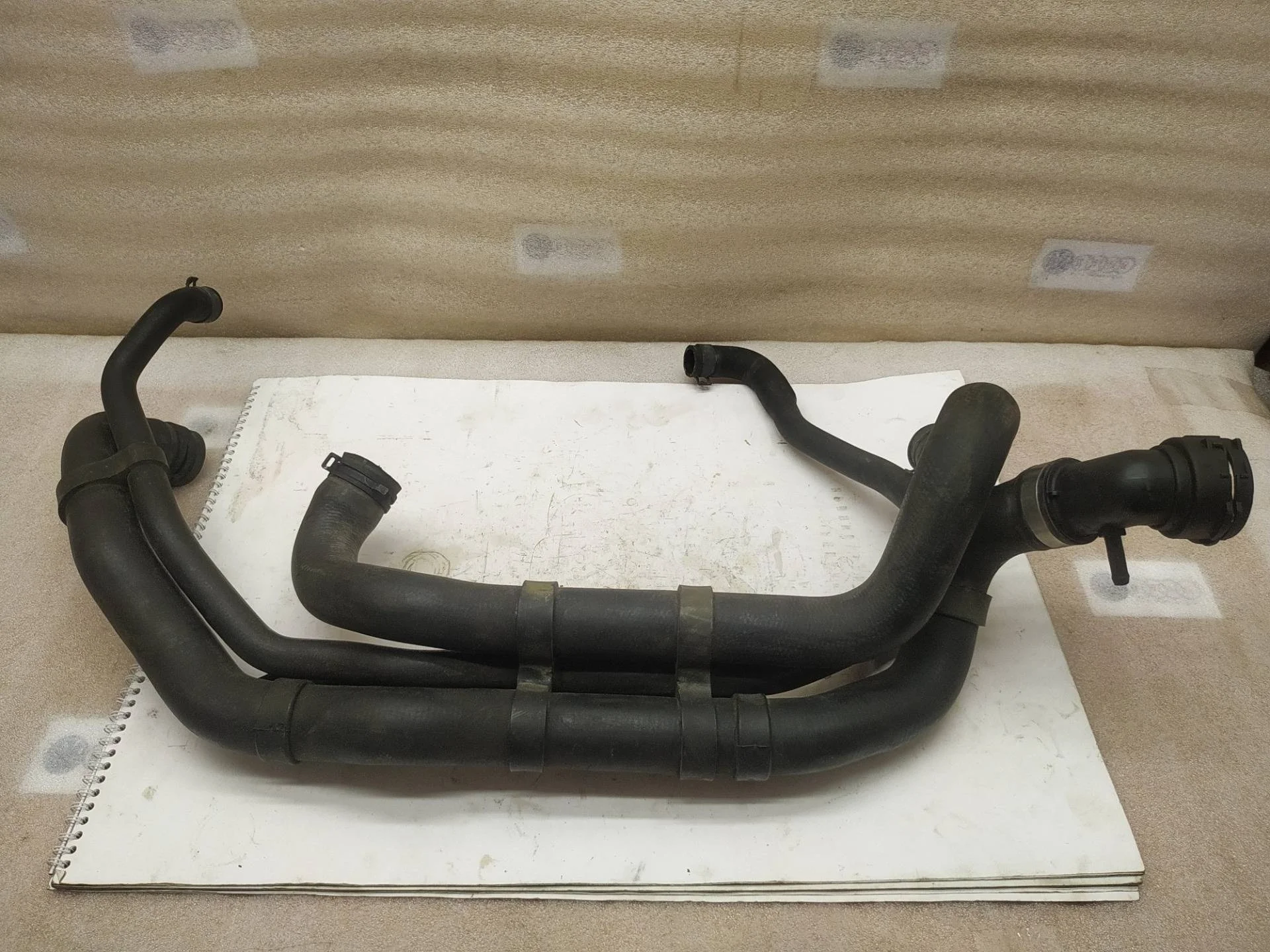 патрубок (трубопровод, шланг) Volkswagen Touareg 7P6 2012