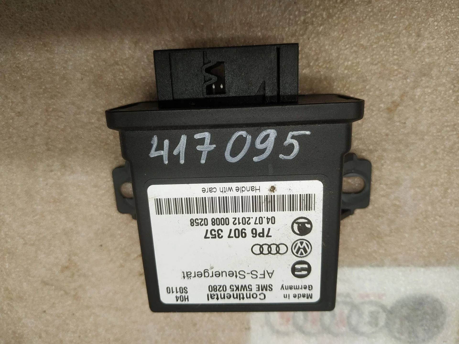 блок регулировки угла наклона фар Volkswagen Touareg 2 7P6 2012