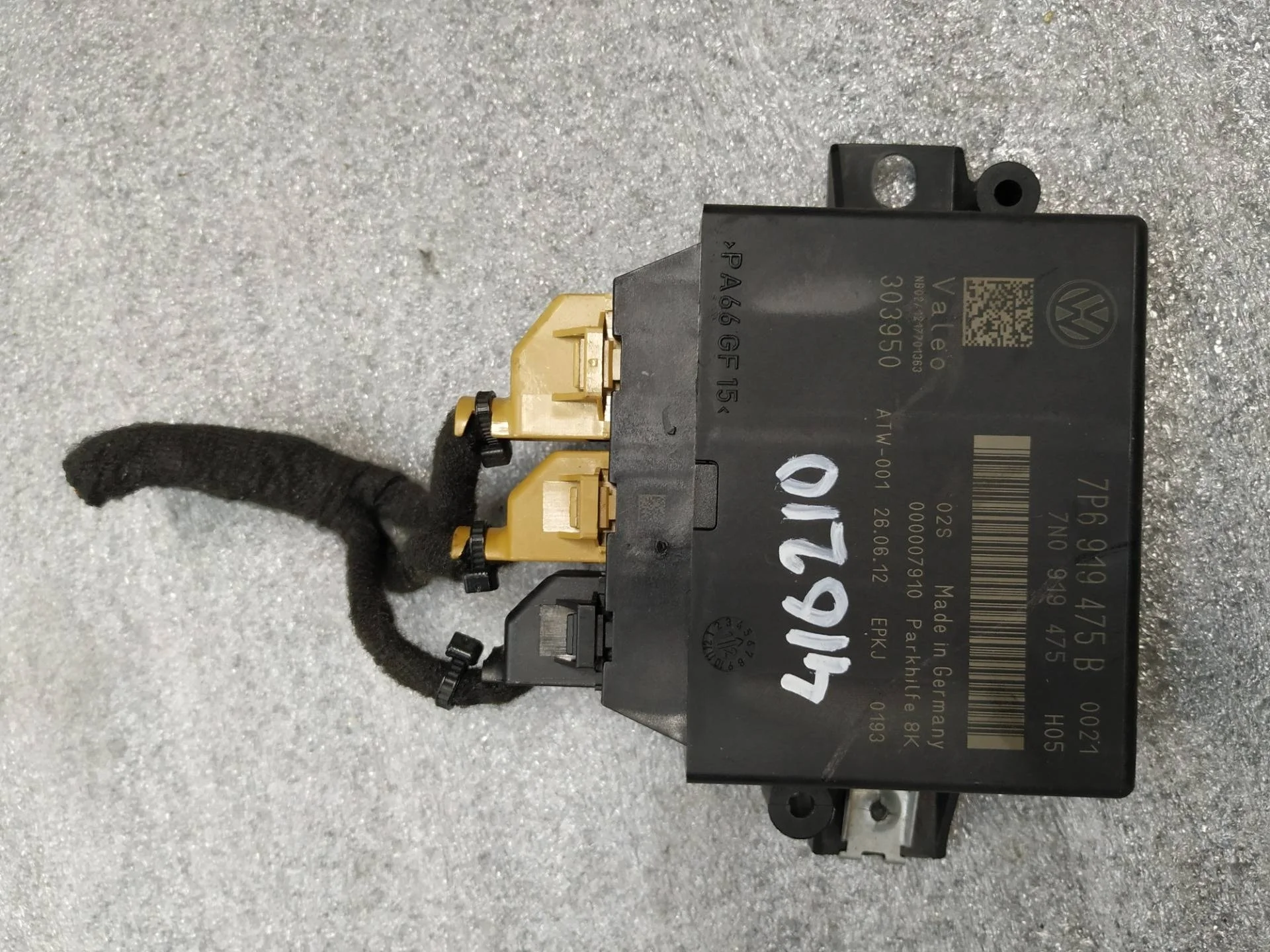 Блок контроля парковки Volkswagen Touareg 2 7P6 2013