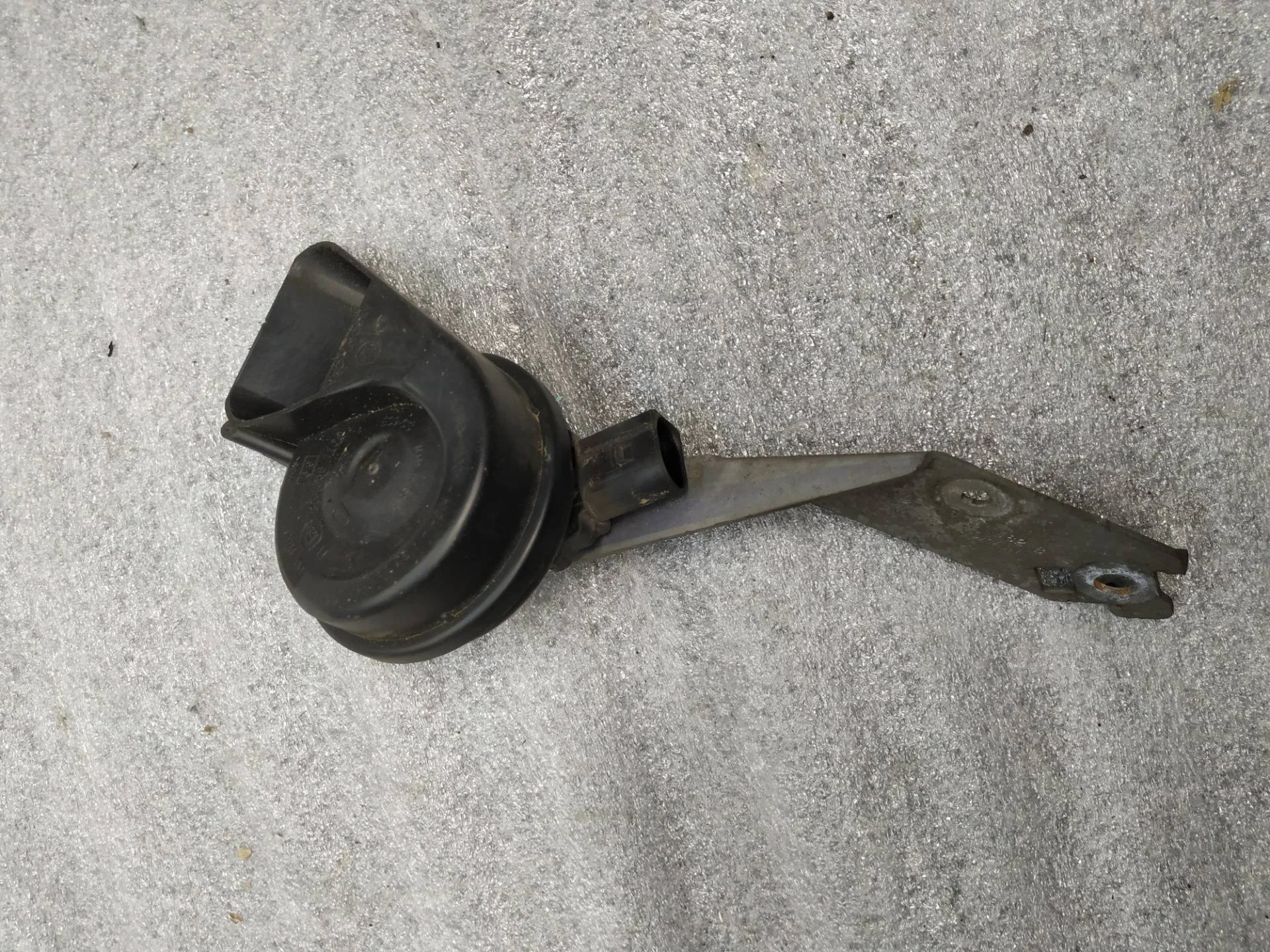 сигнал звуковой Volkswagen Touareg 2 7P6 2013