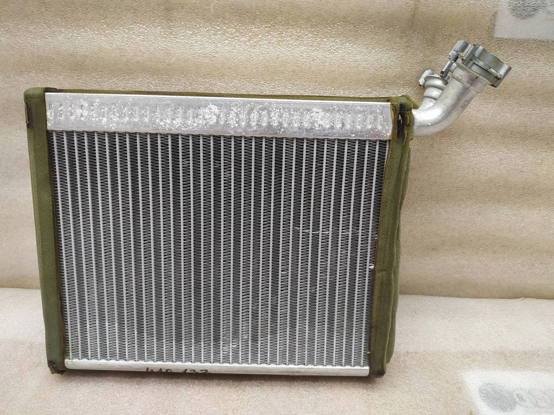 радиатор отопителя (печки) Volkswagen Touareg 2 7P6 2013