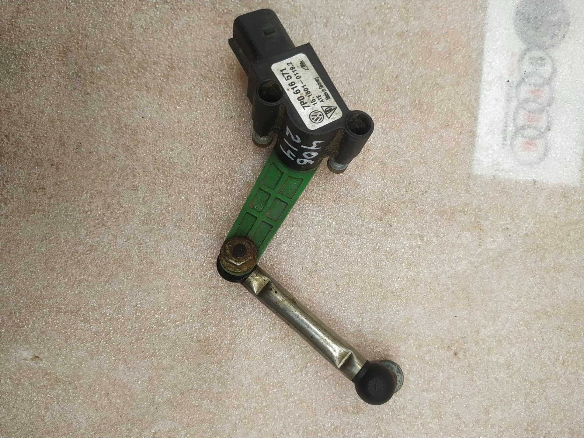 датчик дорожного просвета задний Volkswagen Touareg 2 7P6 2011