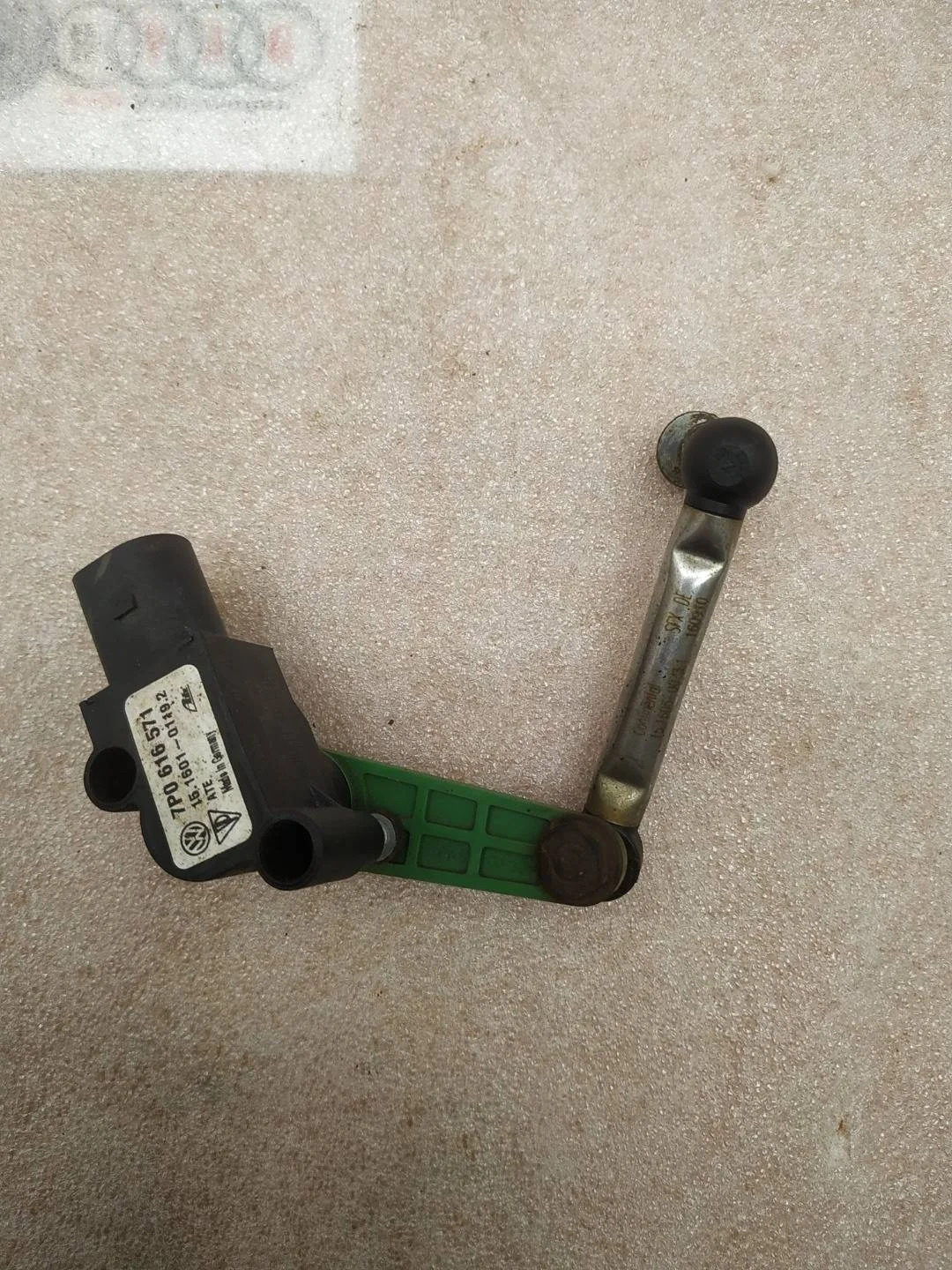 датчик дорожного просвета задний Volkswagen Touareg 2 7P6 2011