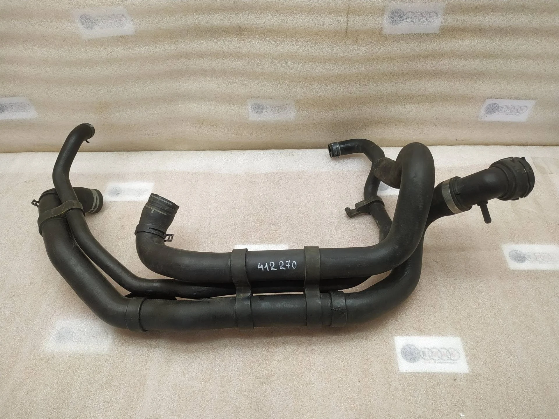 патрубок (трубопровод, шланг) Volkswagen Touareg 7P6 2011