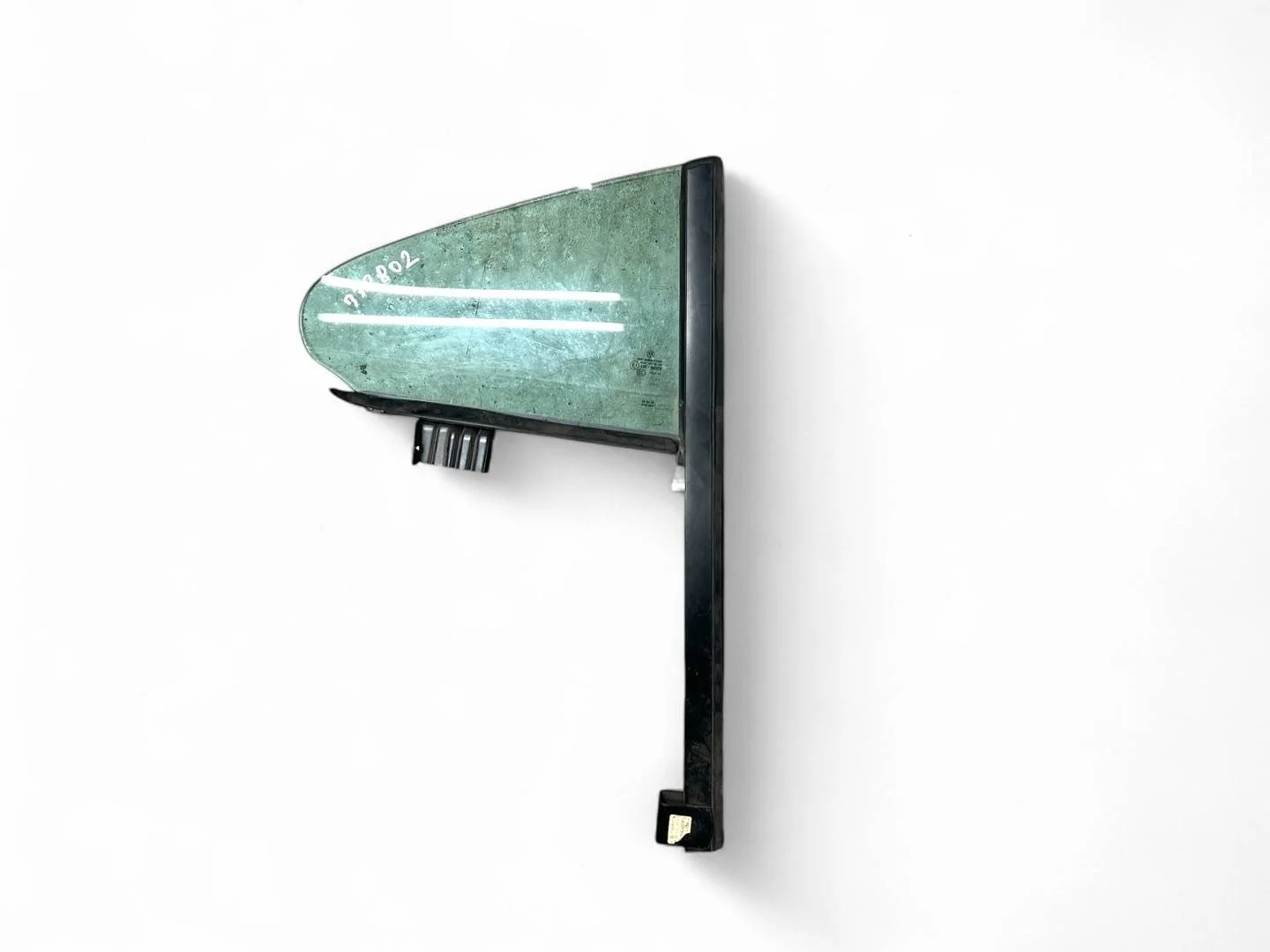 Стекло двери (форточка) Volkswagen Passat CC  2012