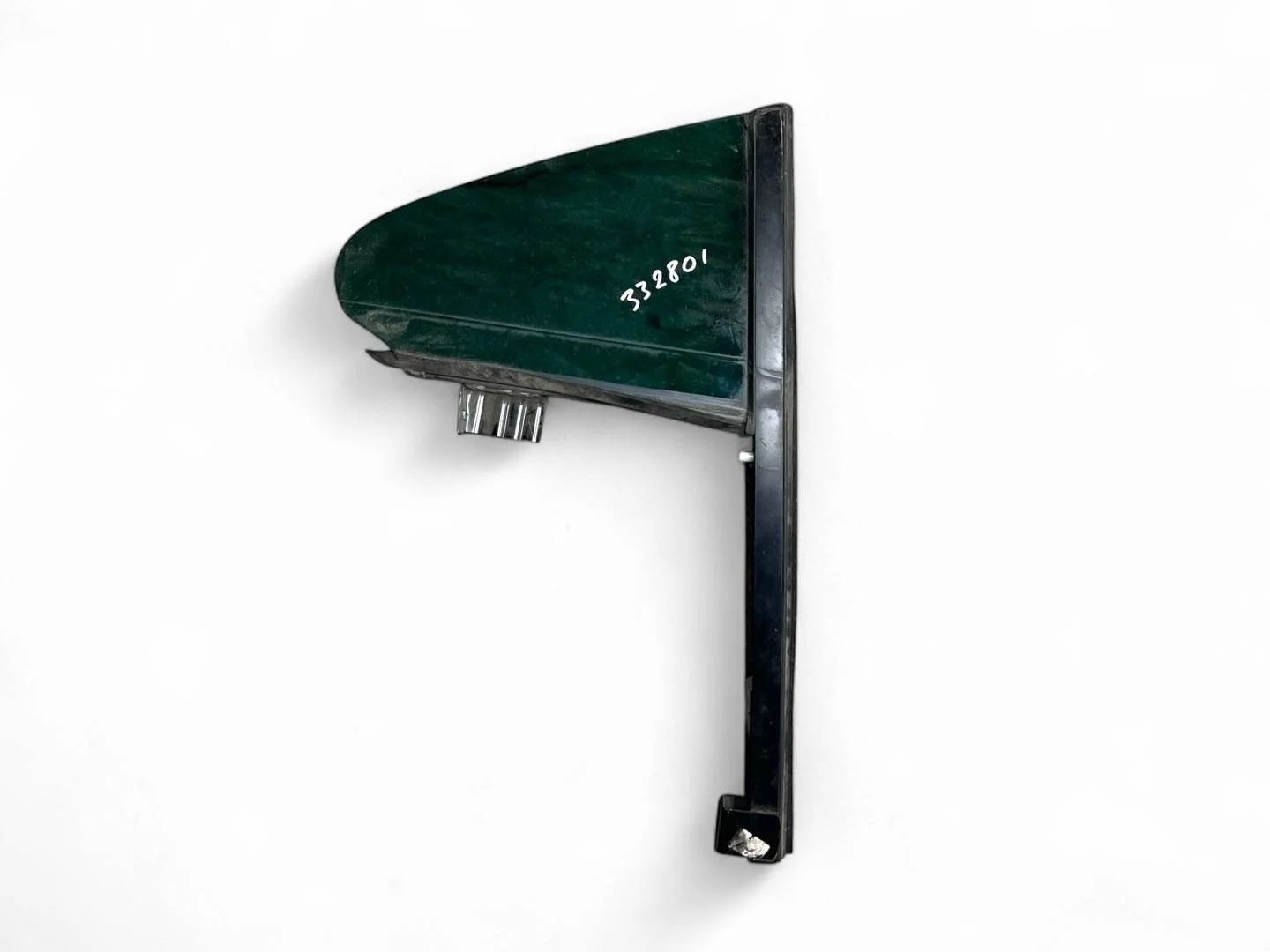 Стекло двери (форточка) Volkswagen Passat CC  2010