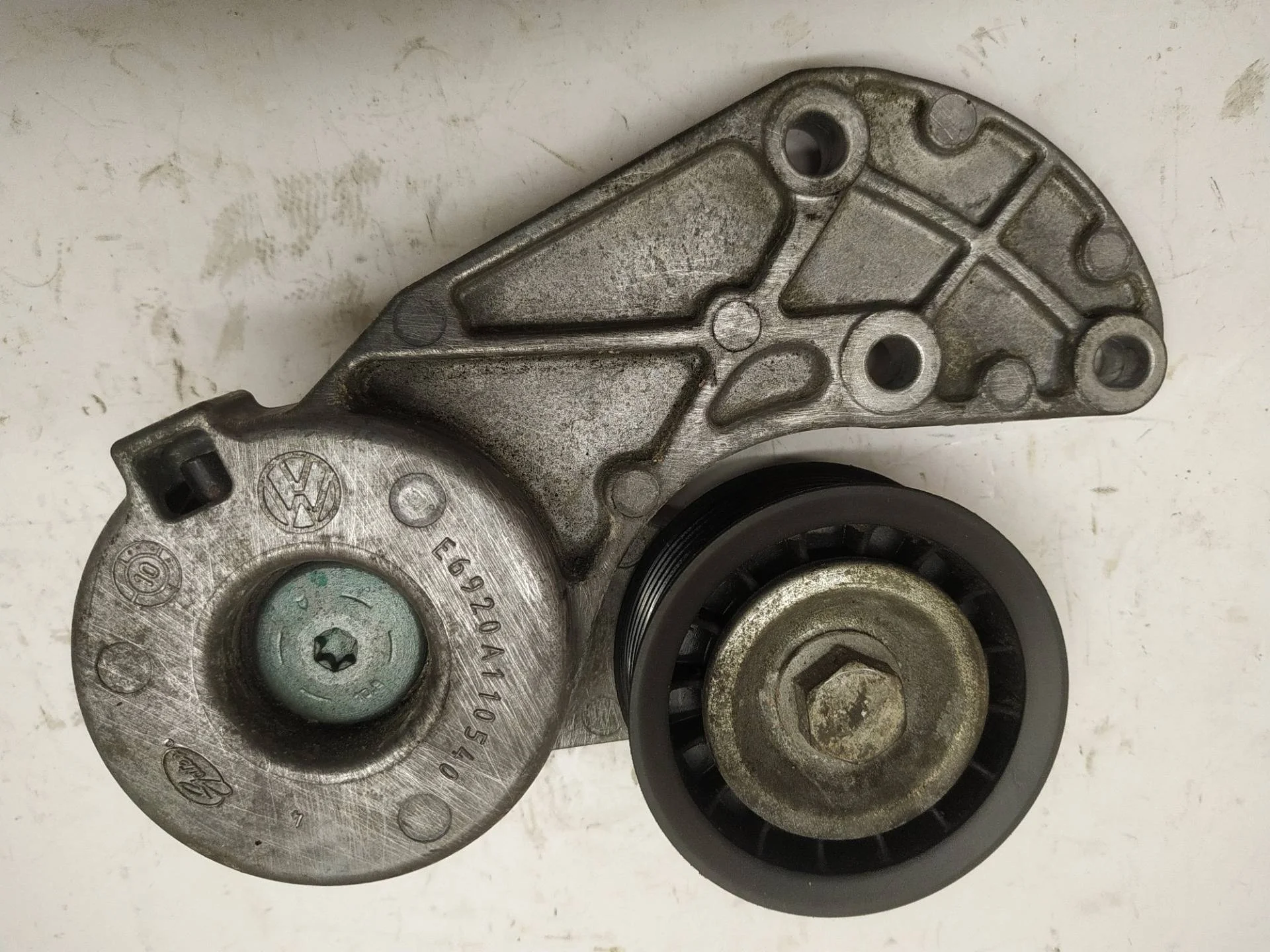 Натяжной механизм Volkswagen Touareg 7P6 2011