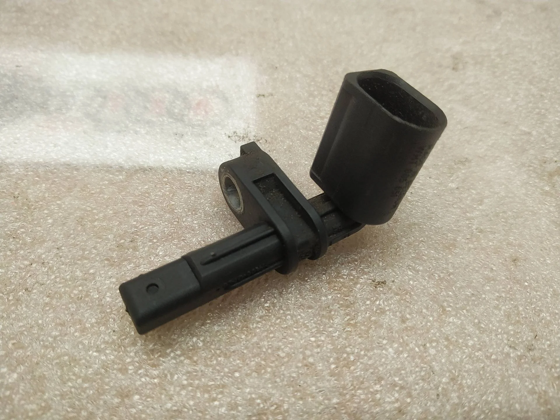 датчик ABS Volkswagen Touareg 2 7P6 2013