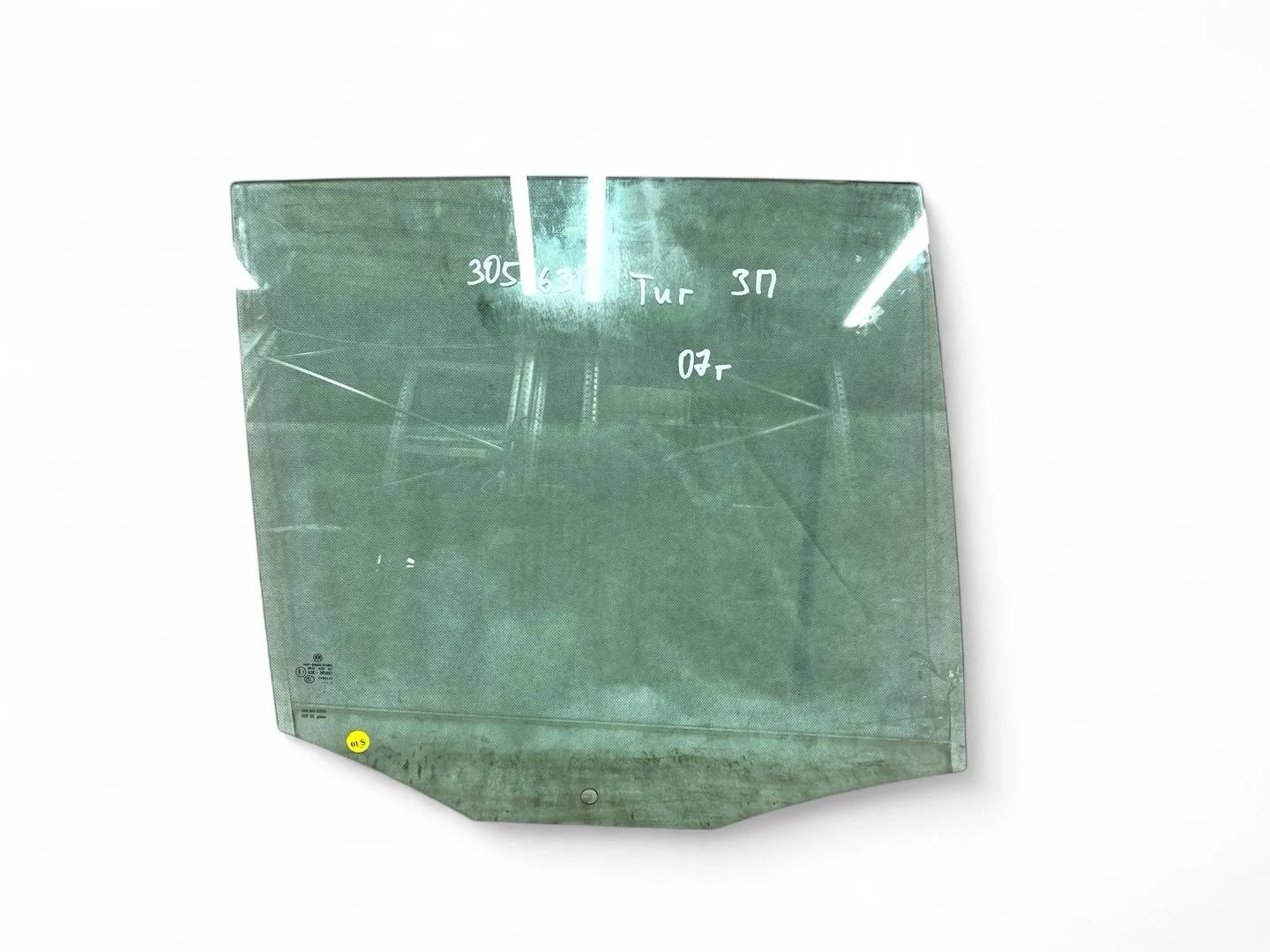 стекло двери задней правой Volkswagen Tiguan