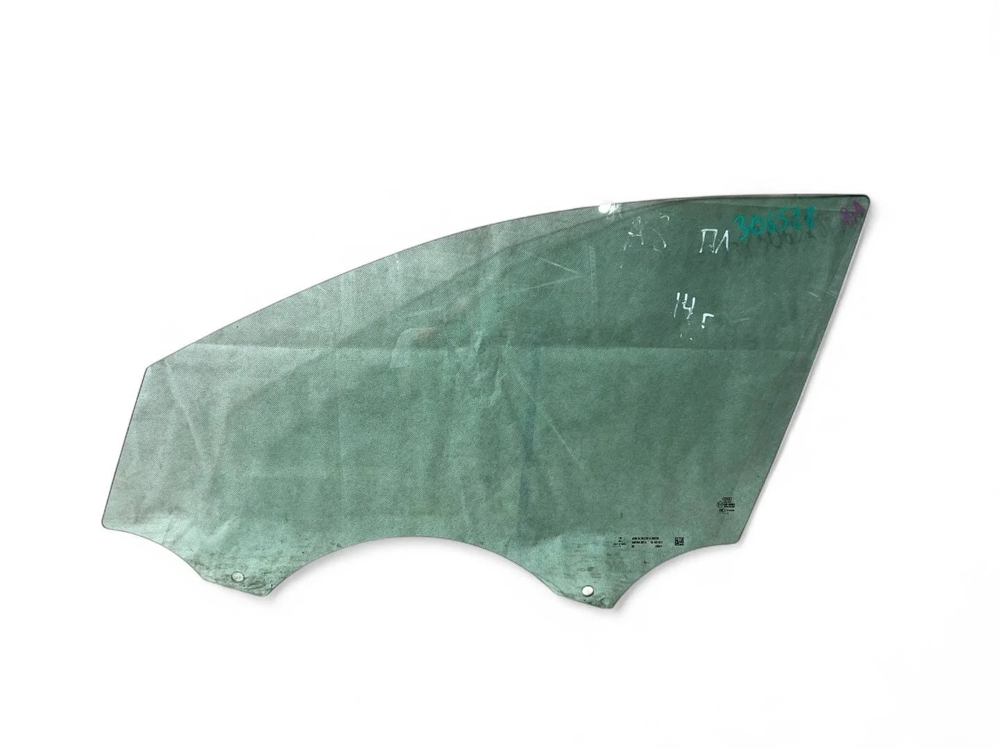 стекло двери передней левой Audi A8 D4/4H  2010