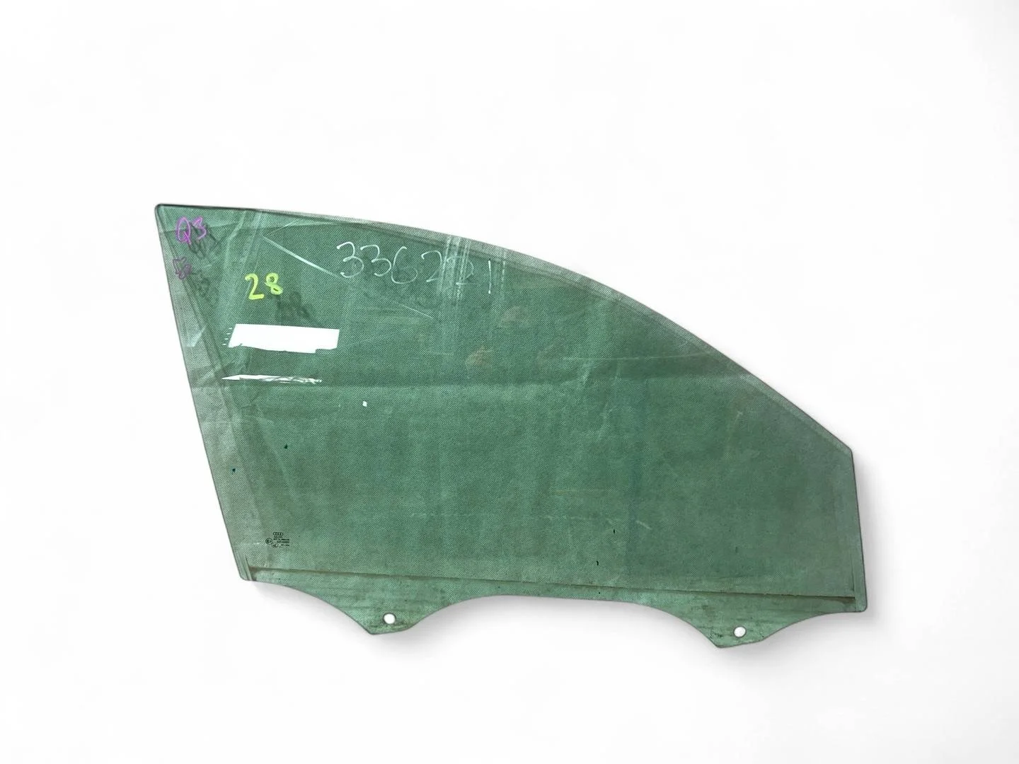 стекло двери передней правой Audi Q3 8U