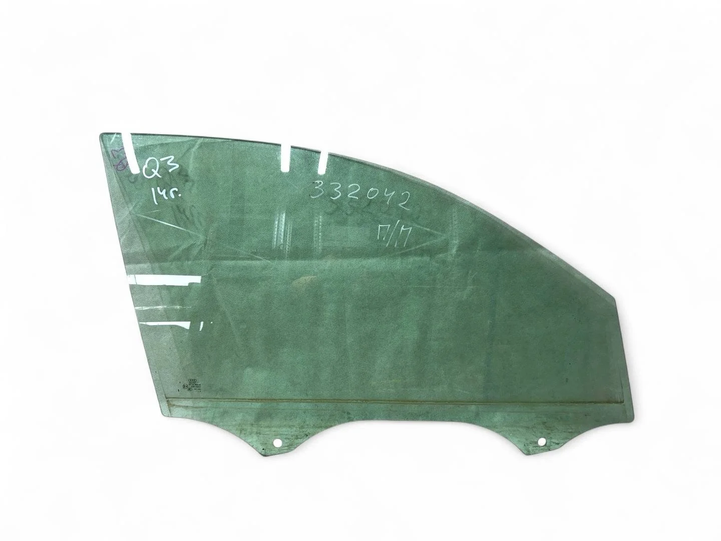 стекло двери передней правой Audi Q3 8U