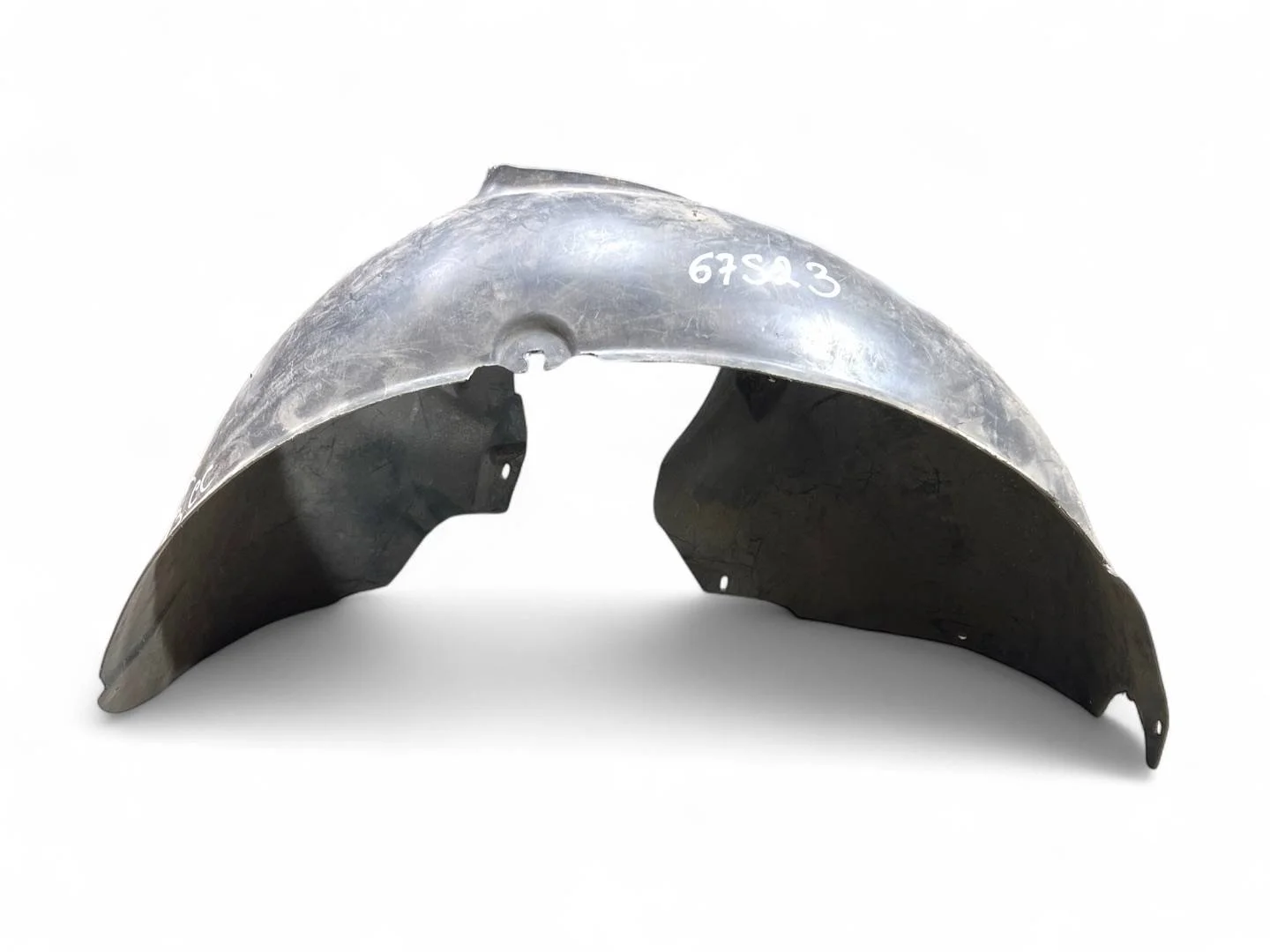 подкрылок передний правый Volkswagen Passat CC  2008