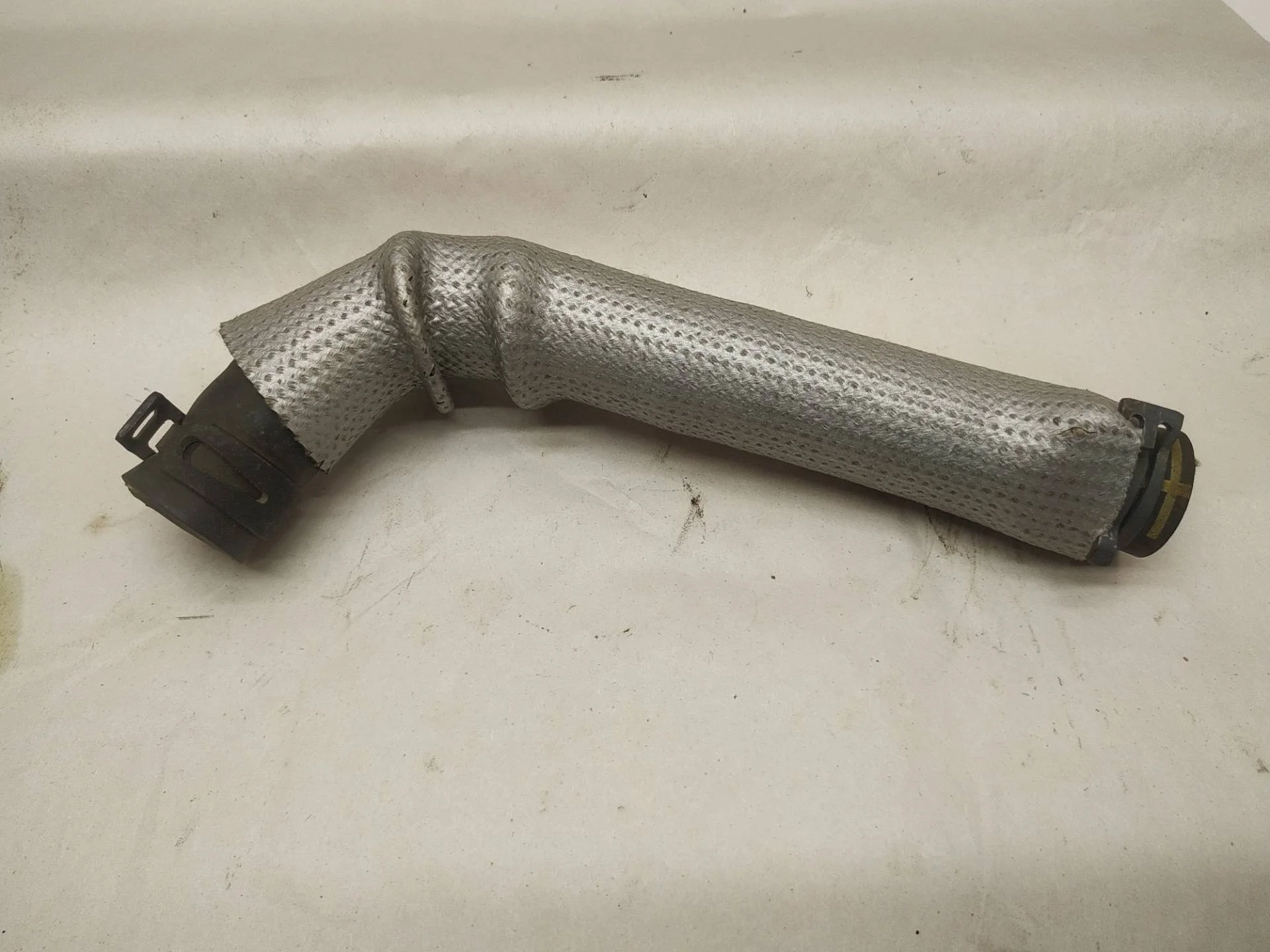 патрубок (трубопровод, шланг) Volkswagen Touareg 2 7P6 2013