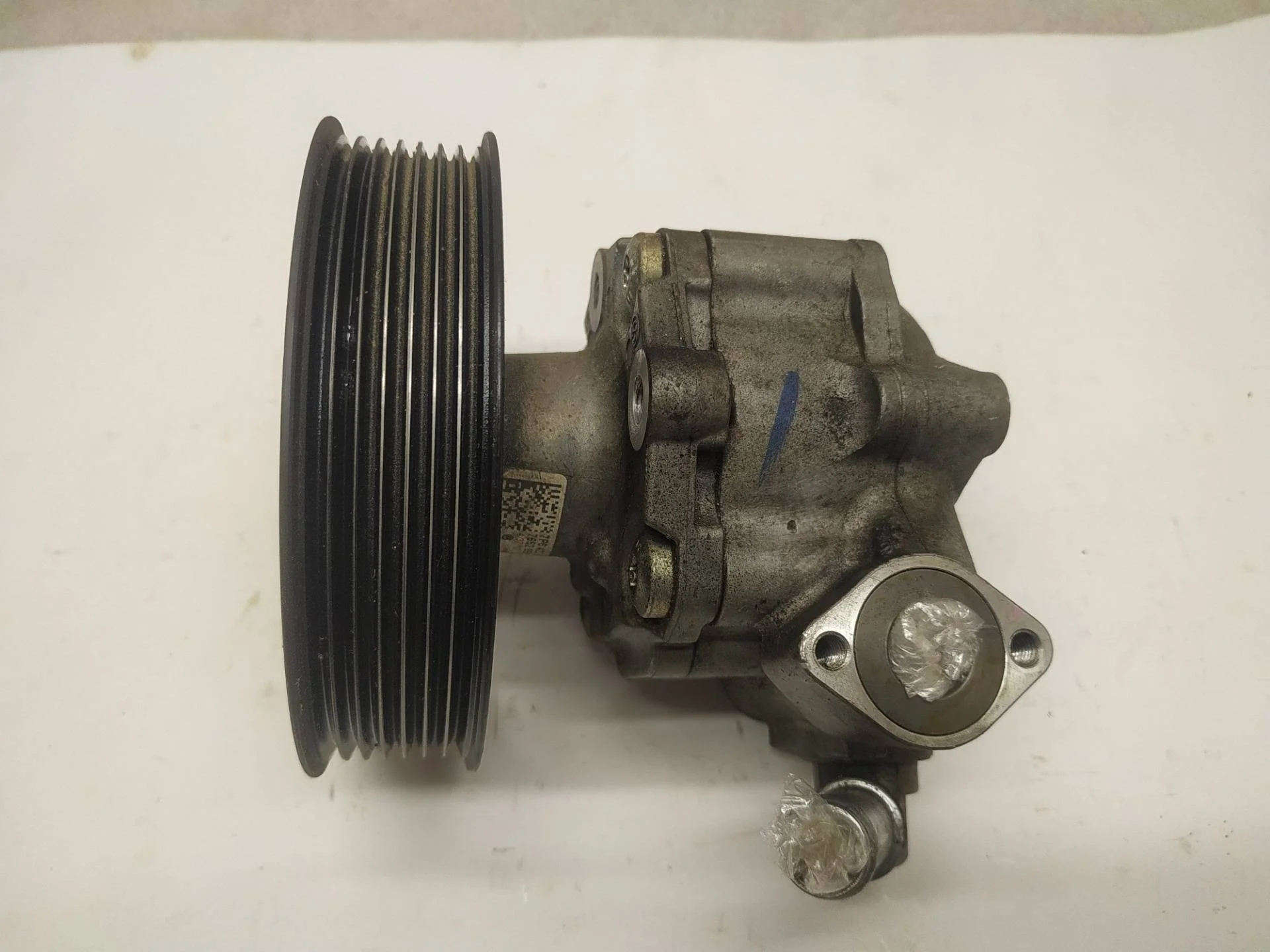 насос гидроусилителя руля Volkswagen Touareg 2 7P6 2013