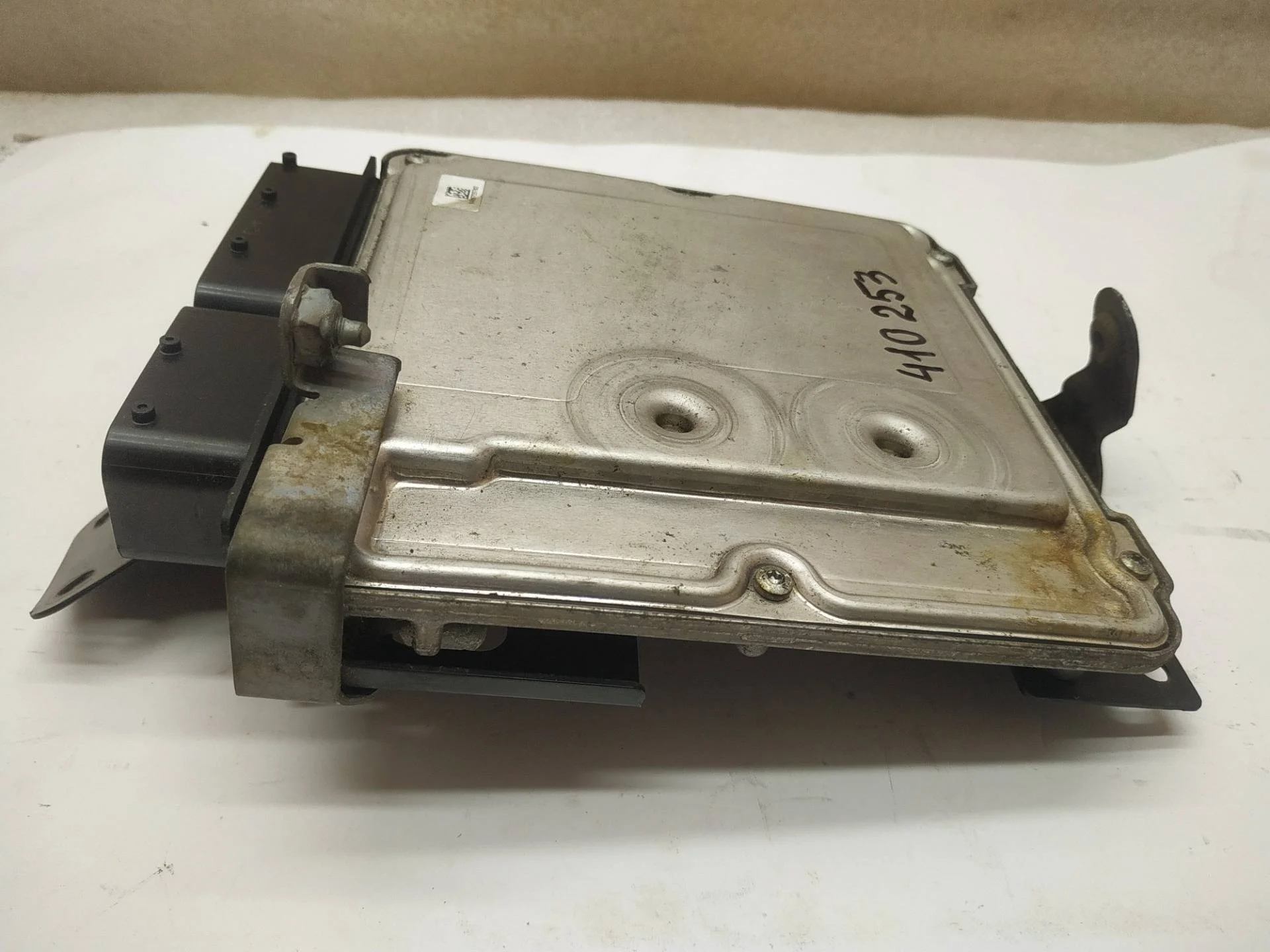 блок управления двигателем Volkswagen Touareg 2 7P6 2015