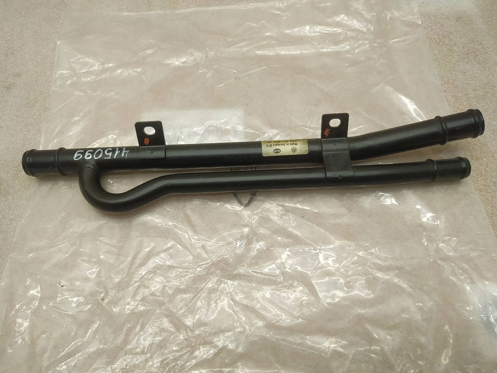 трубка охлаждающей жидкости металлическая Volkswagen Touareg 2 7P6 2013