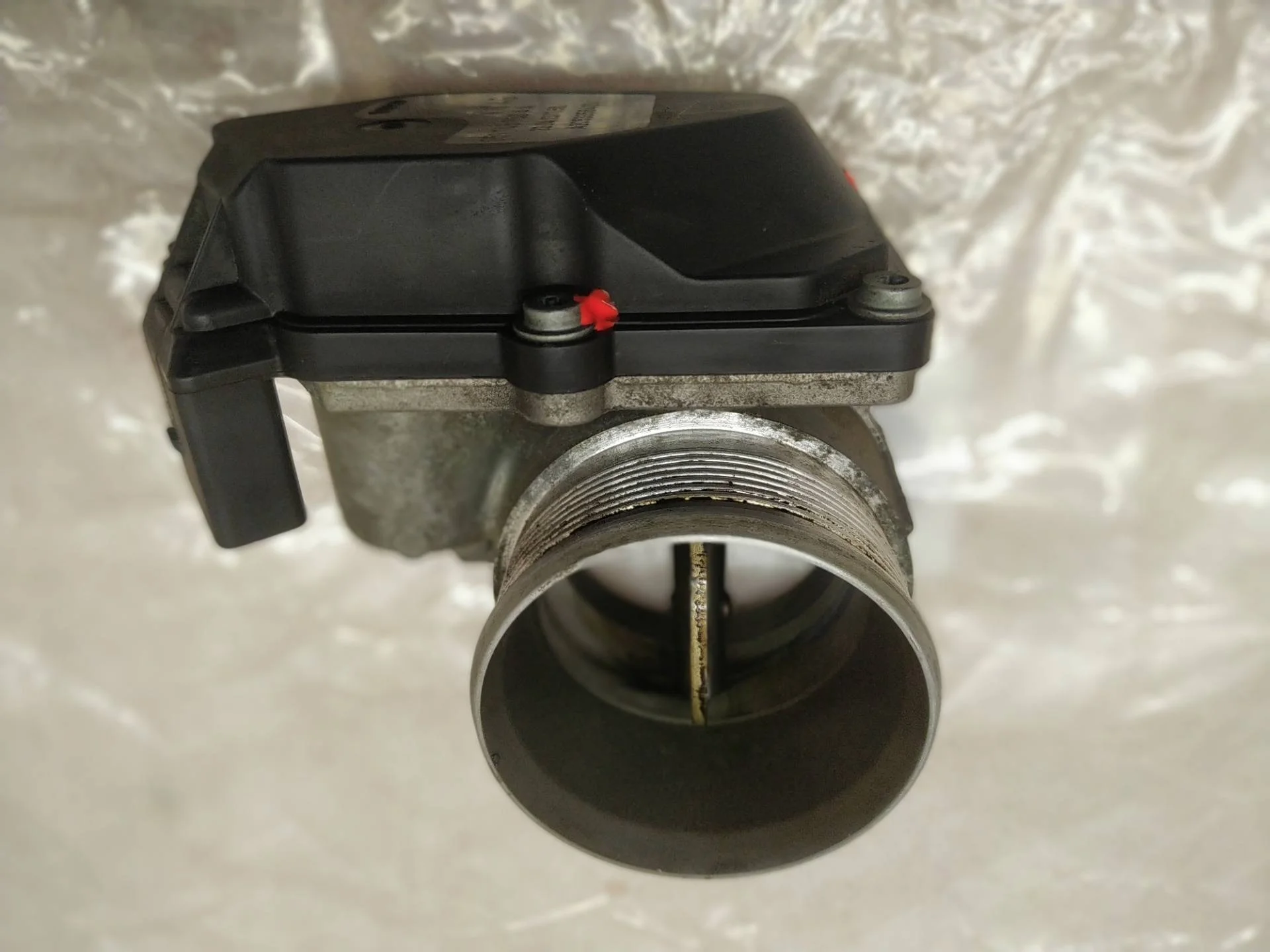 дроссельная заслонка Volkswagen Touareg 2 7P6 2013