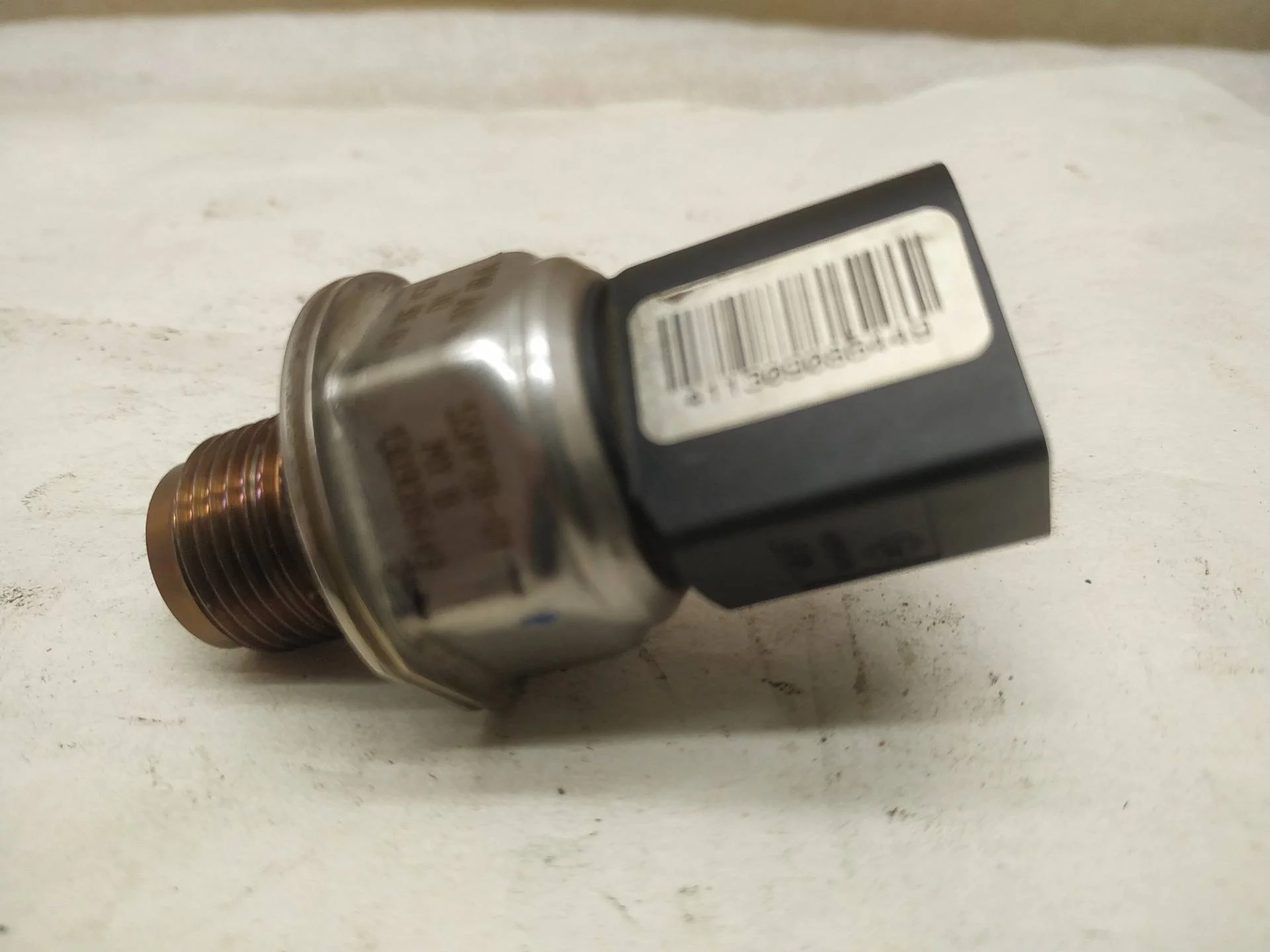 датчик давления топлива Volkswagen Touareg 2 7P6 2013