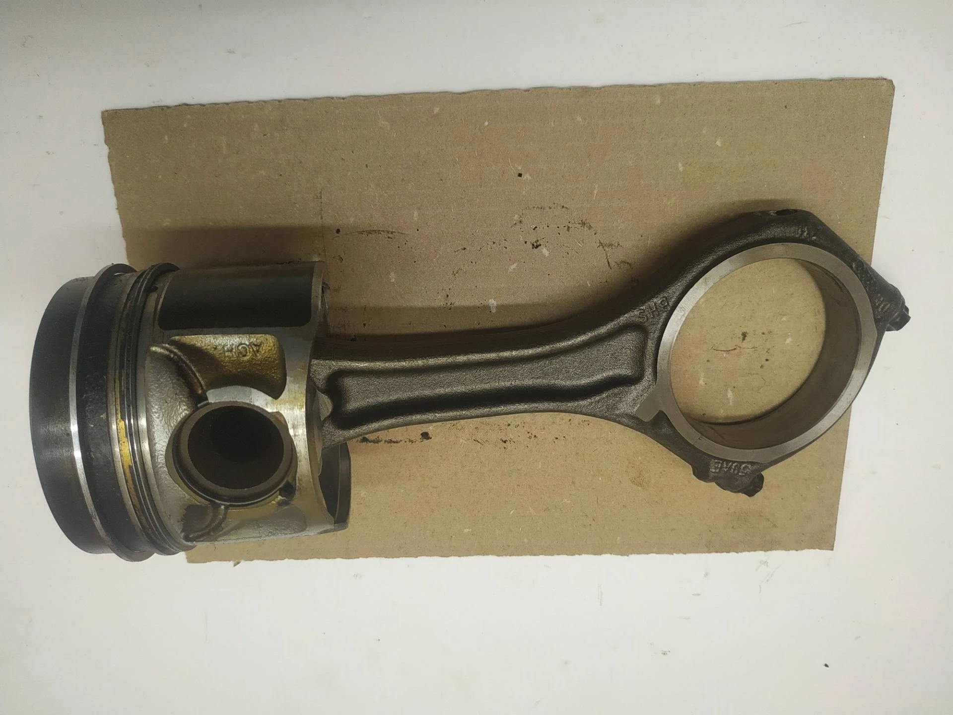 поршень Volkswagen Touareg 2 7P6 2013