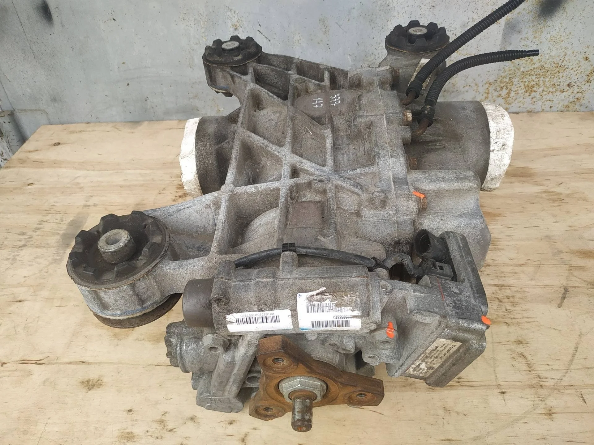 редуктор заднего моста Volkswagen Tiguan  2011