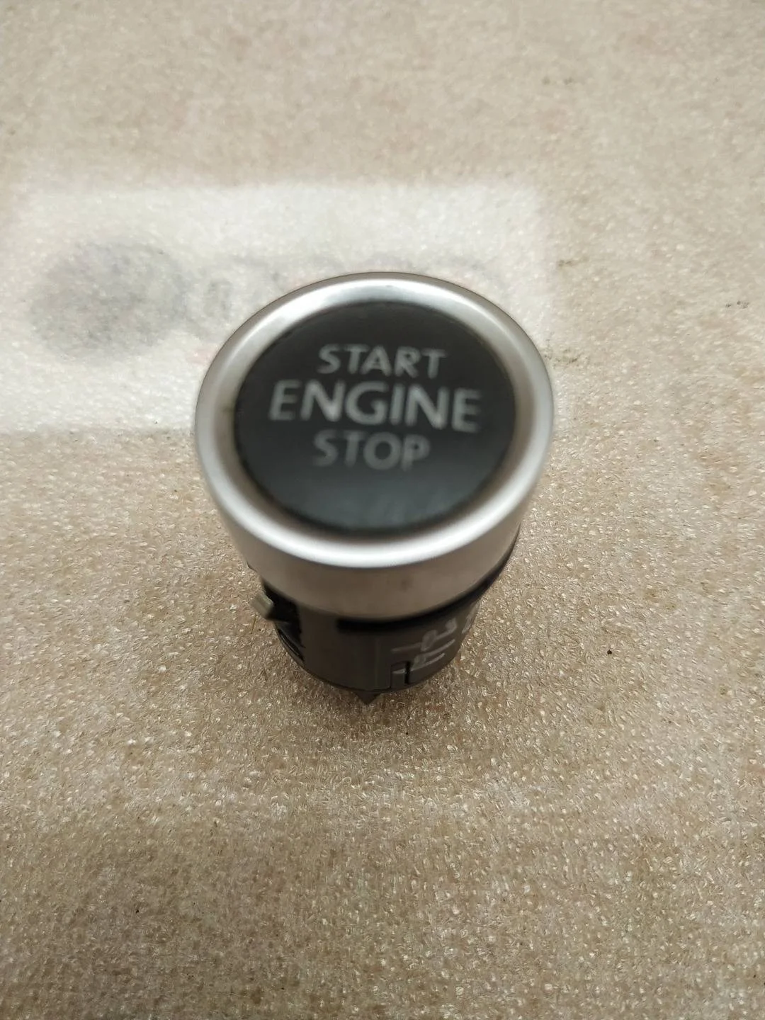 кнопка запуска двигателя Volkswagen Touareg 7P6 2011