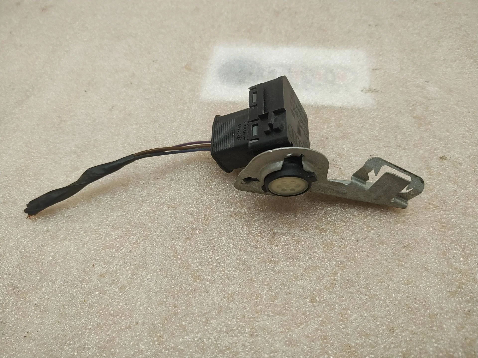 датчик вредных газов / датчик загрязнения воздуха Volkswagen Touareg 2 7P6 2011