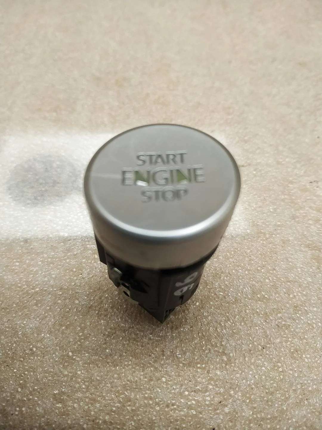 кнопка запуска двигателя Volkswagen Touareg 2 7P6 2013