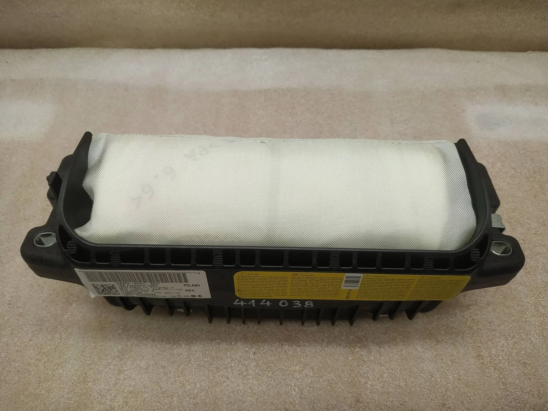 подушка безопасности пассажира Volkswagen Touareg 2 7P6 2013