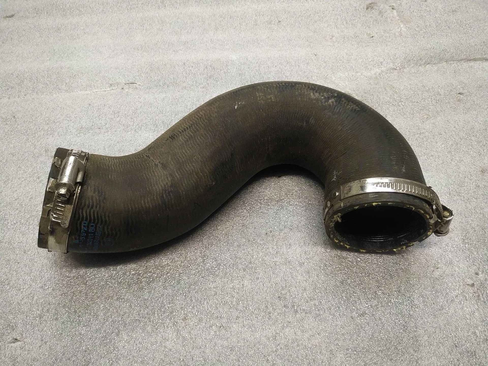 патрубок интеркулера Volkswagen Touareg 2 7P6 2013