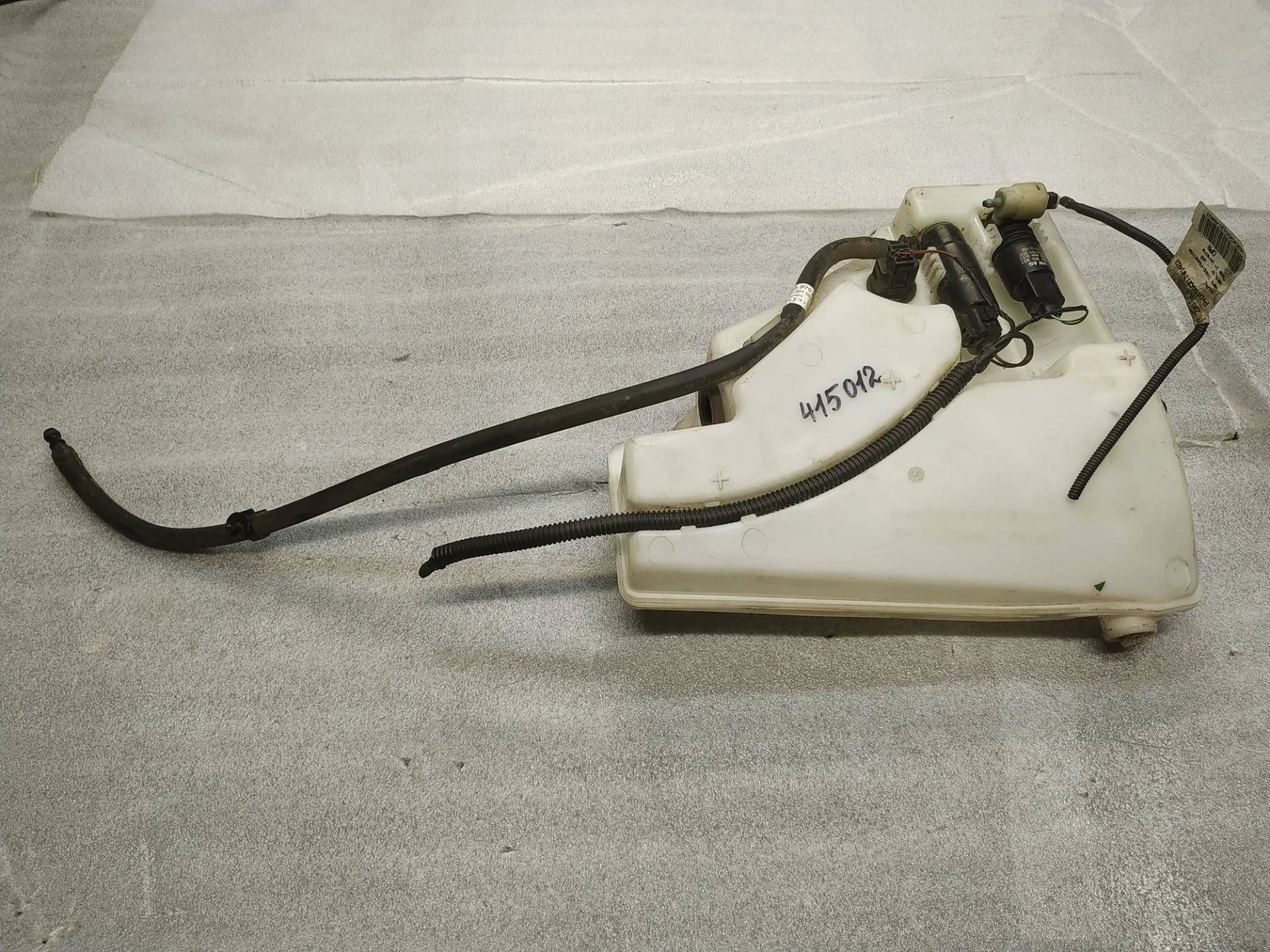 бачок омывателя Volkswagen Touareg 2 7P6 2013